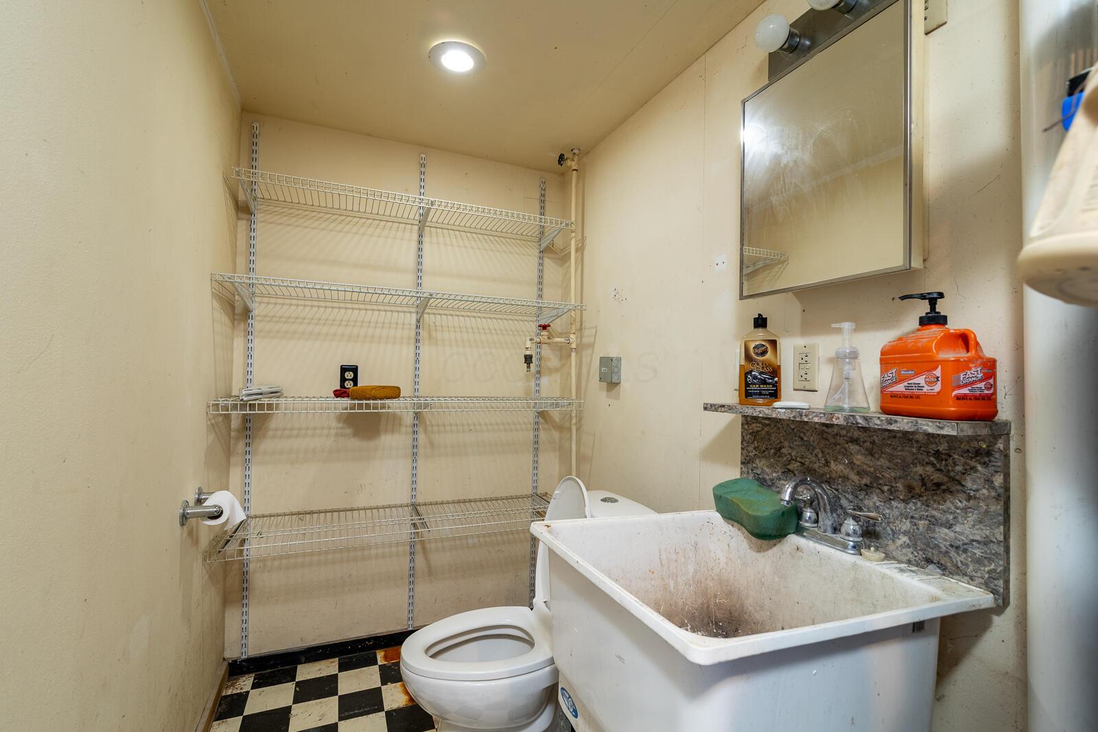 5635 Reynoldsburg Baltimore Road NW, Pickerington