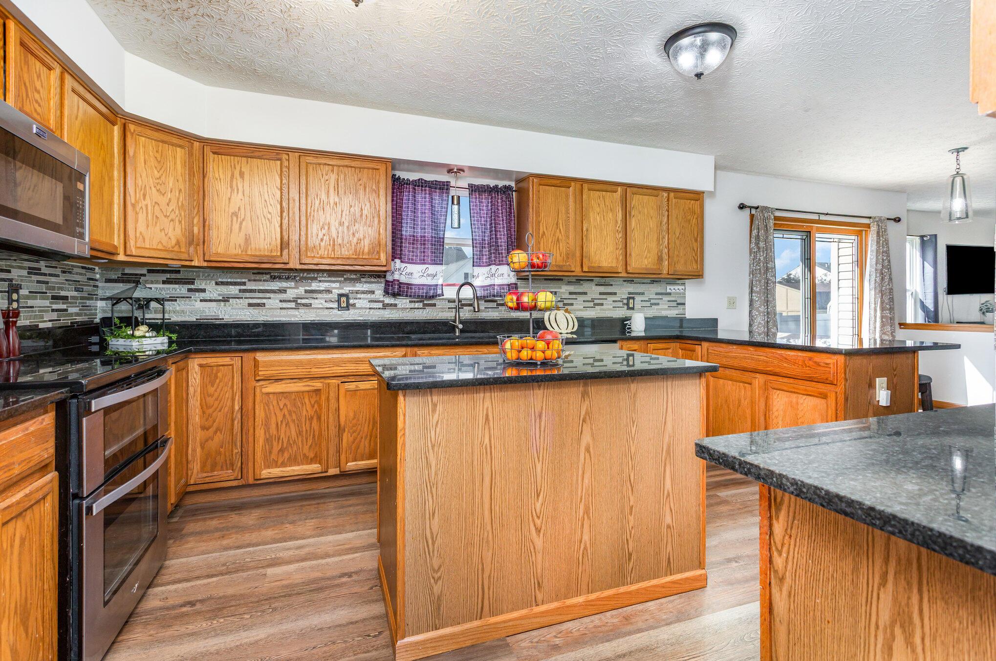 4315 Knoll Crest Drive, Grove City