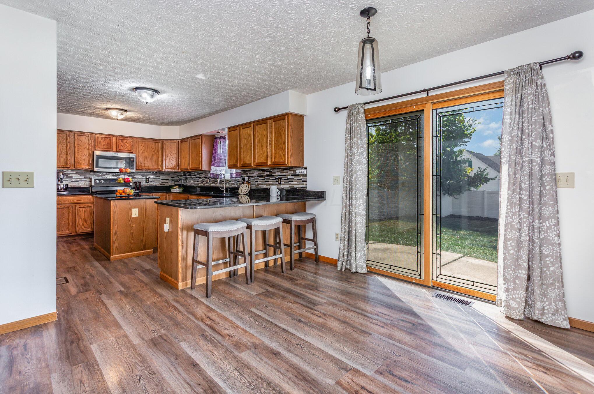 4315 Knoll Crest Drive, Grove City