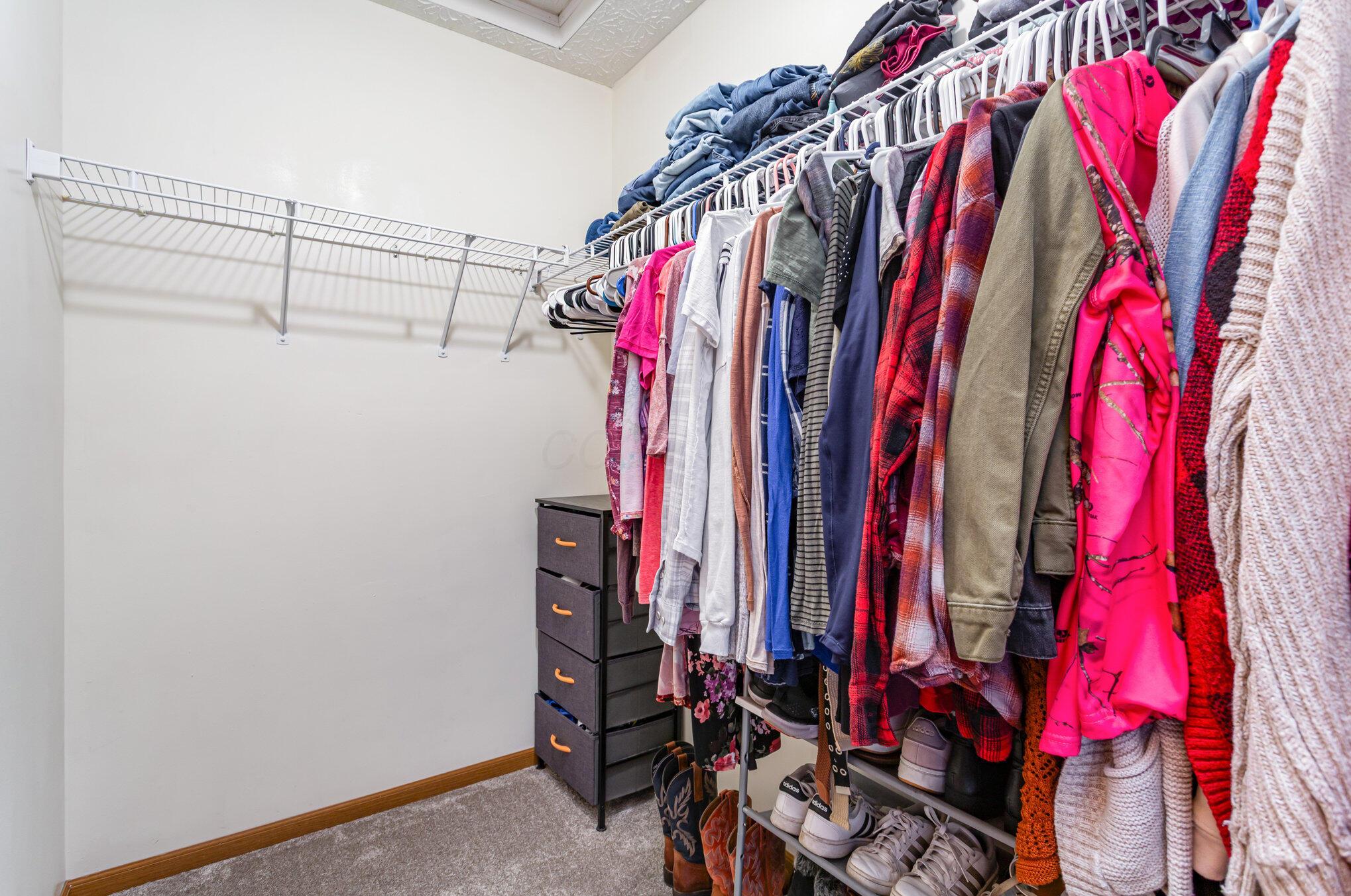 4315 Knoll Crest Drive, Grove City