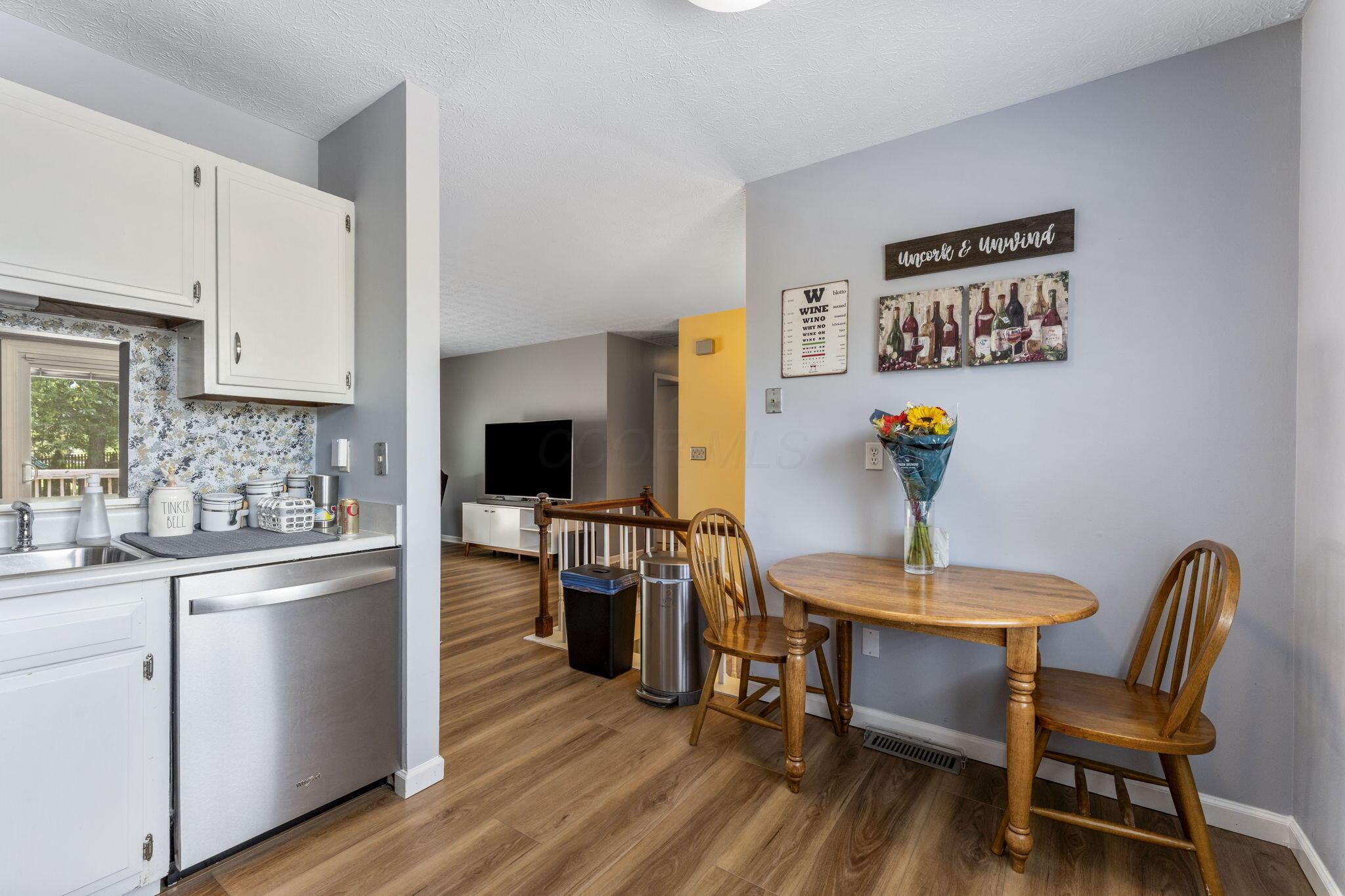 4960 Honeysuckle Boulevard