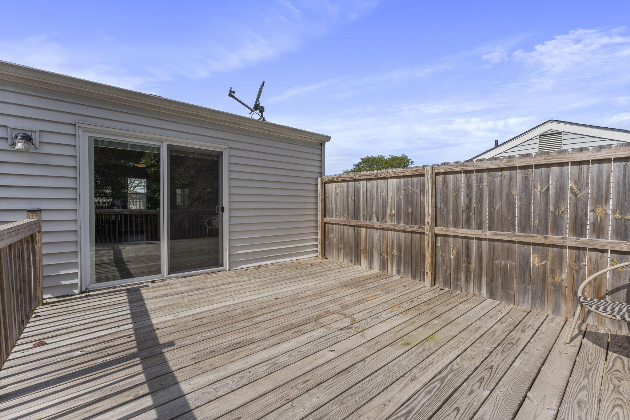 4960 Honeysuckle Boulevard