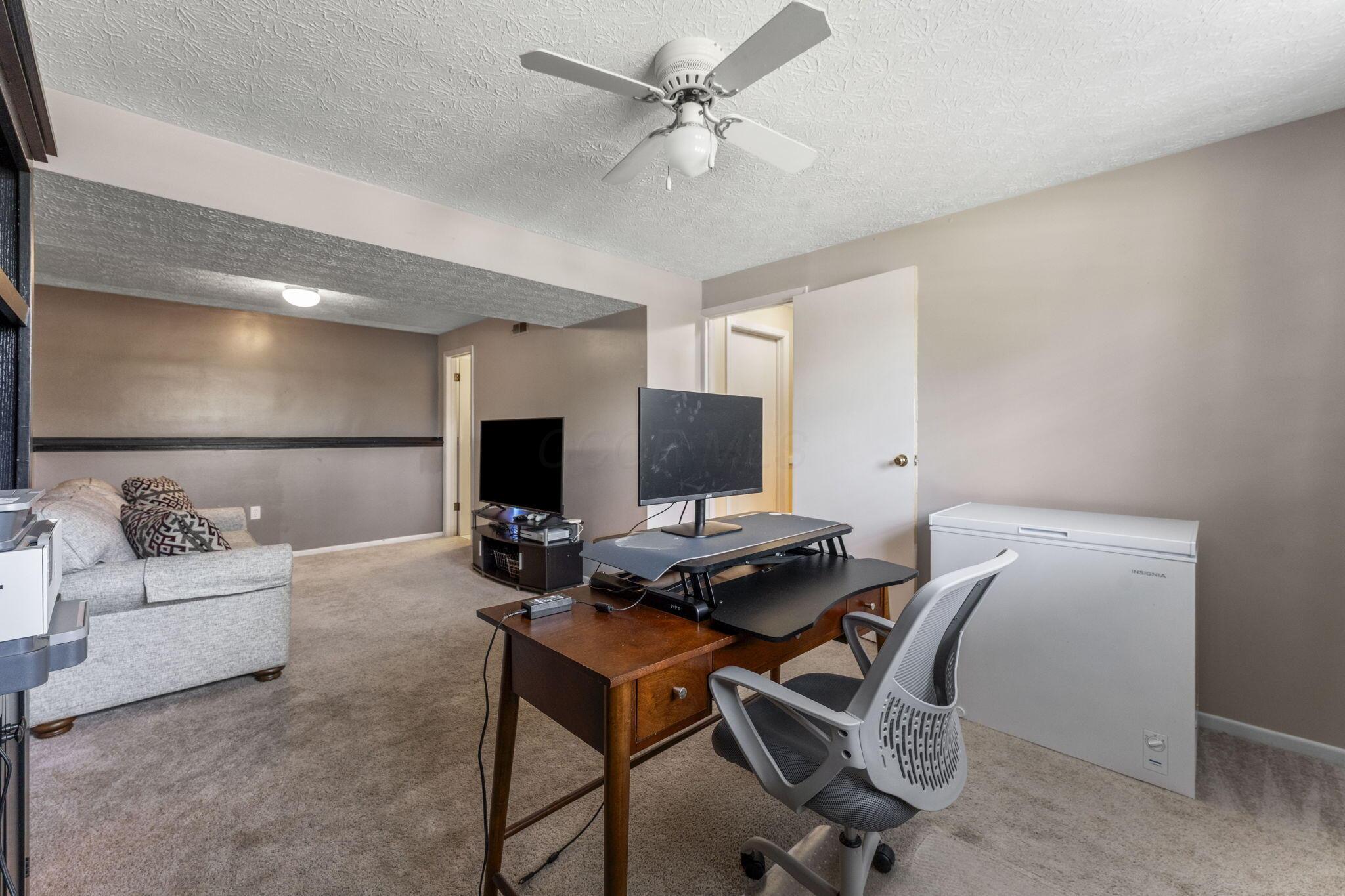 4960 Honeysuckle Boulevard