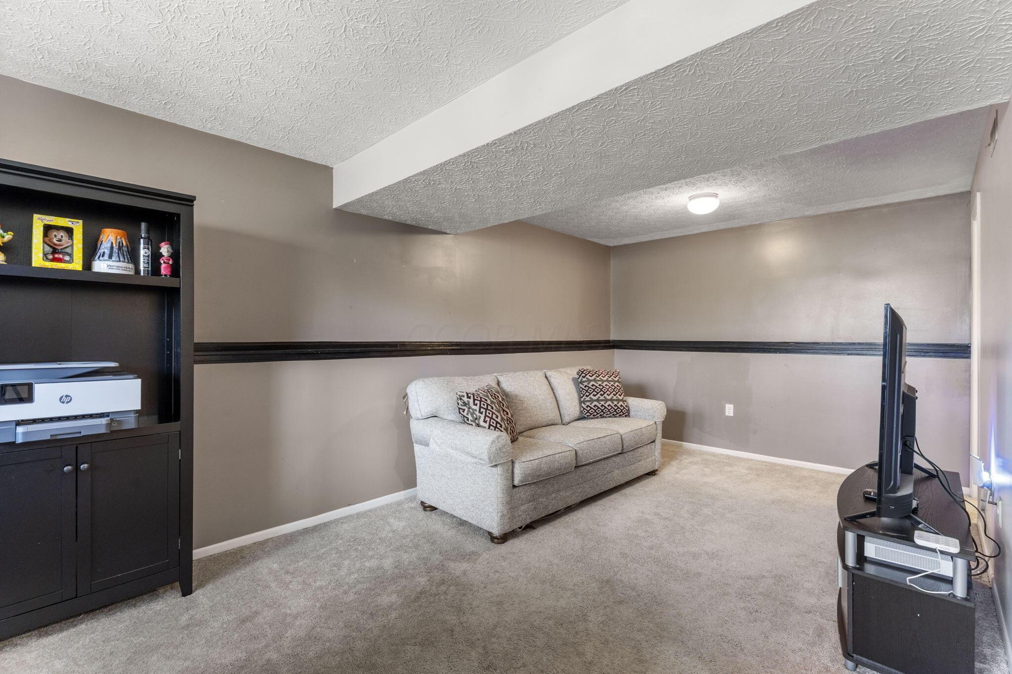 4960 Honeysuckle Boulevard