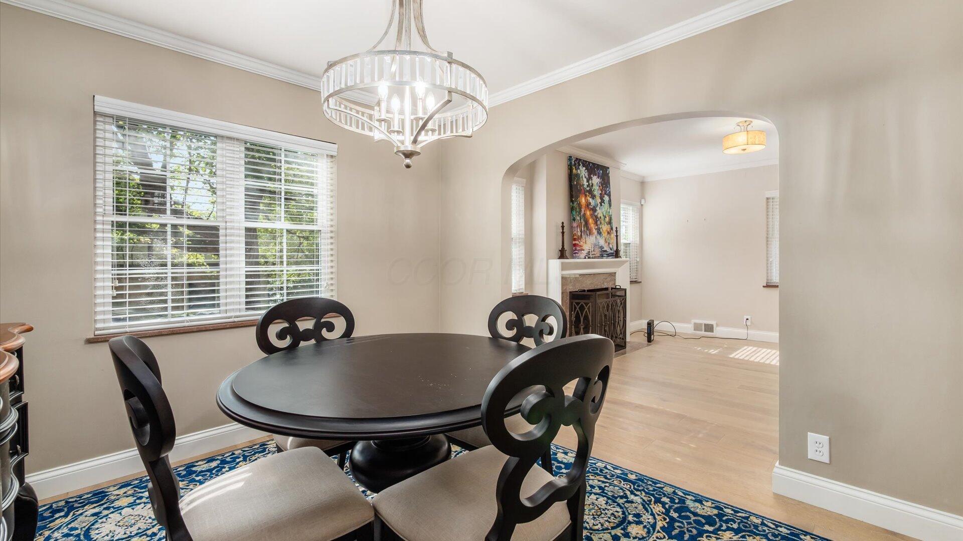 2728 W Ridgewood Circle