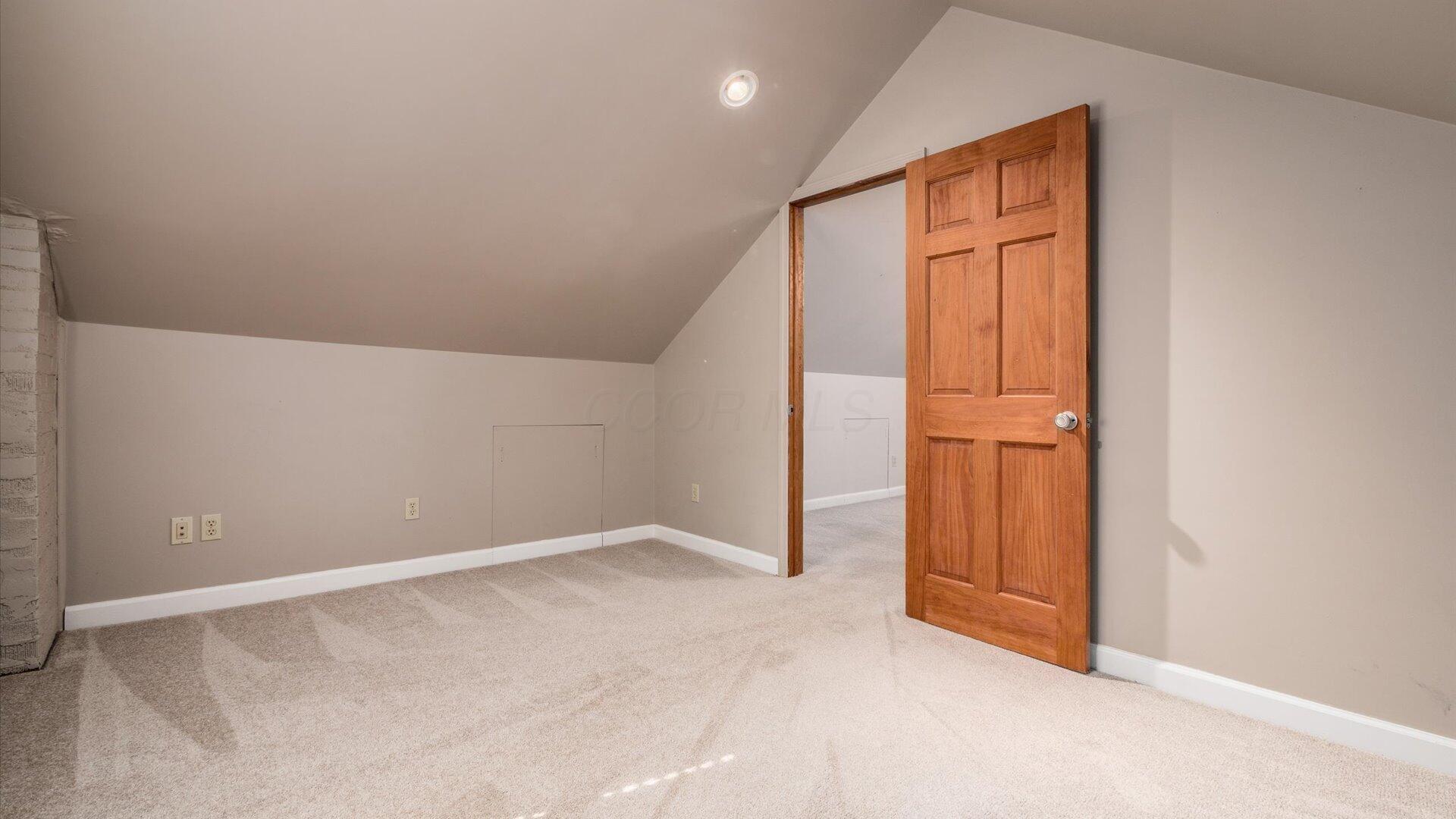 2728 W Ridgewood Circle