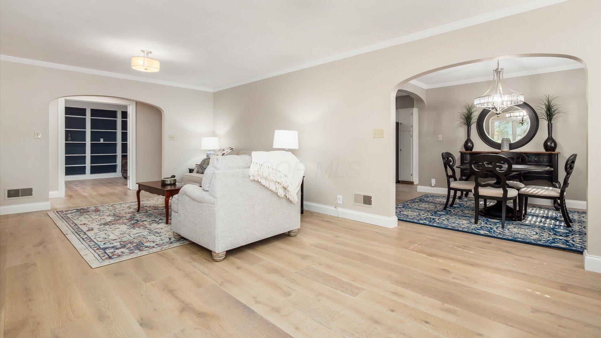 2728 W Ridgewood Circle