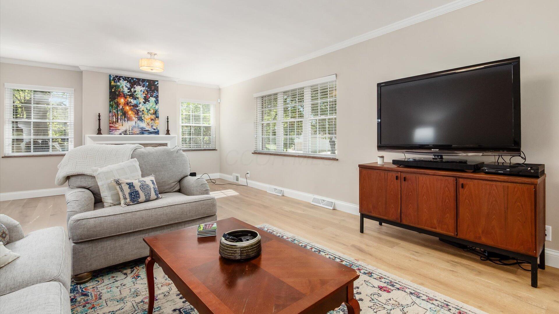 2728 W Ridgewood Circle