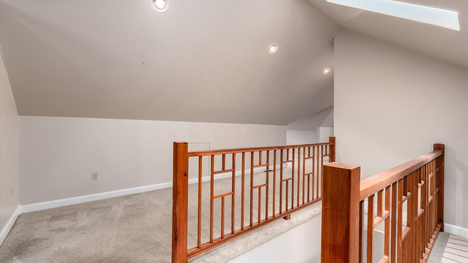 2728 W Ridgewood Circle