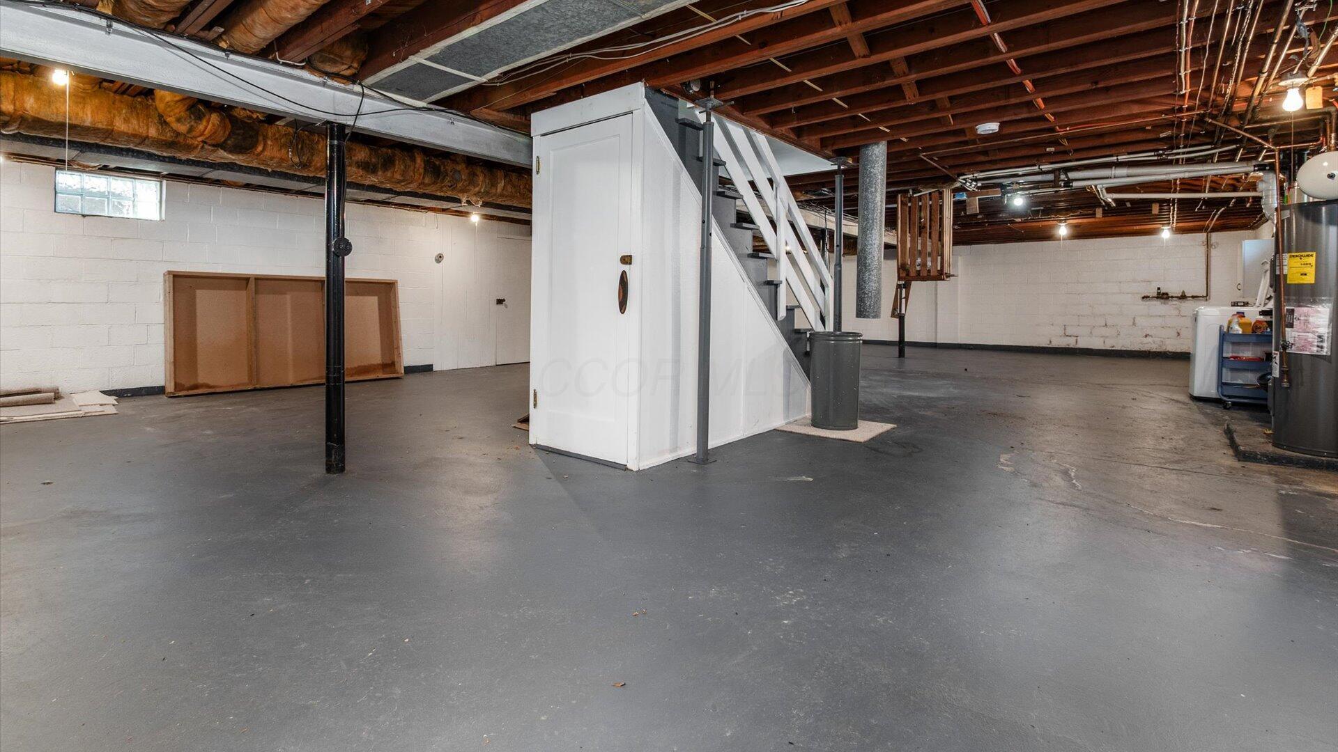 2728 W Ridgewood Circle