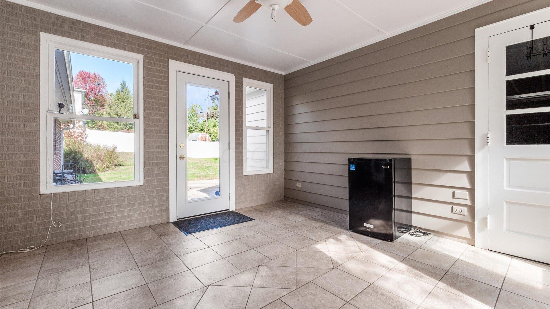 2728 W Ridgewood Circle