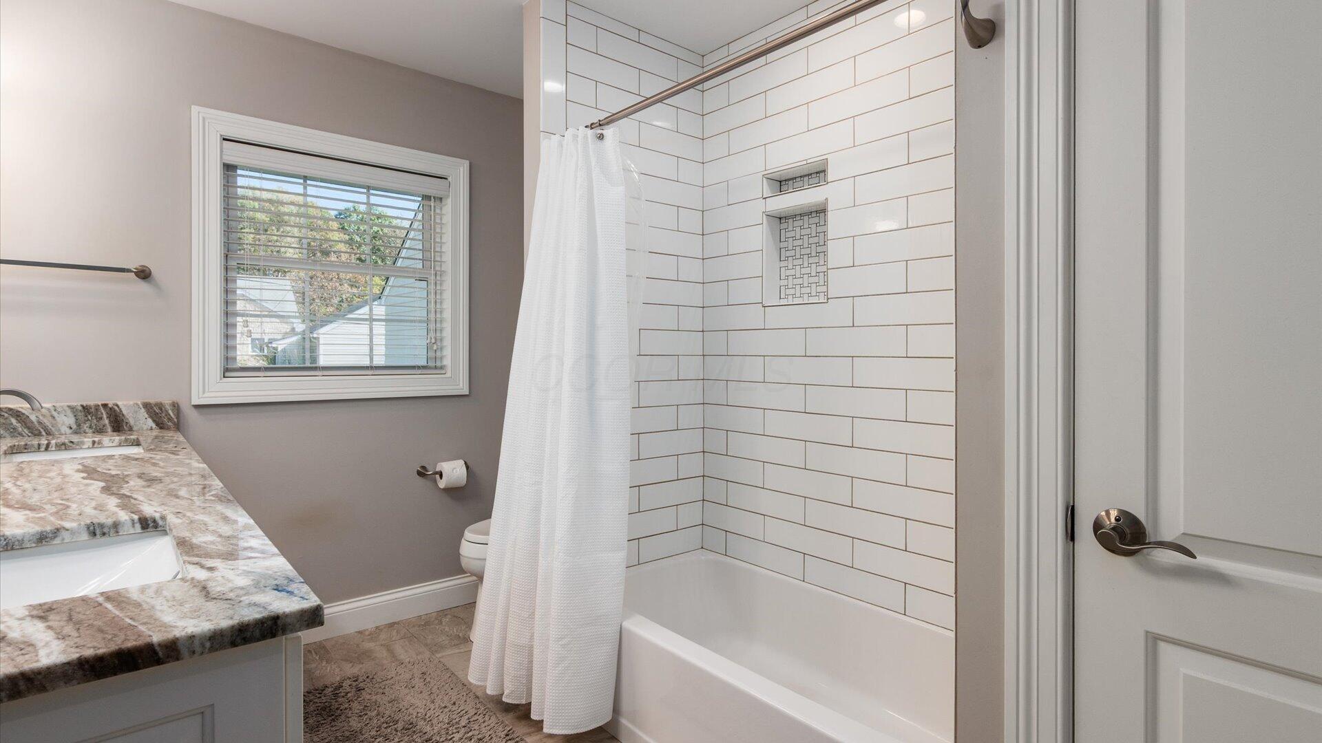 2728 W Ridgewood Circle