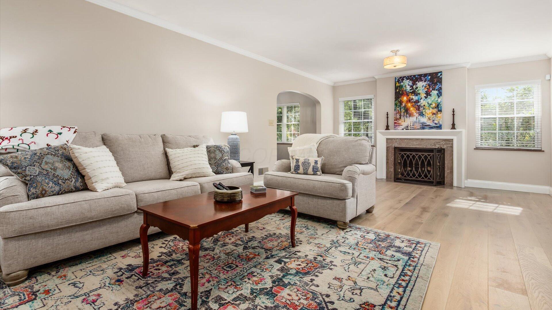 2728 W Ridgewood Circle