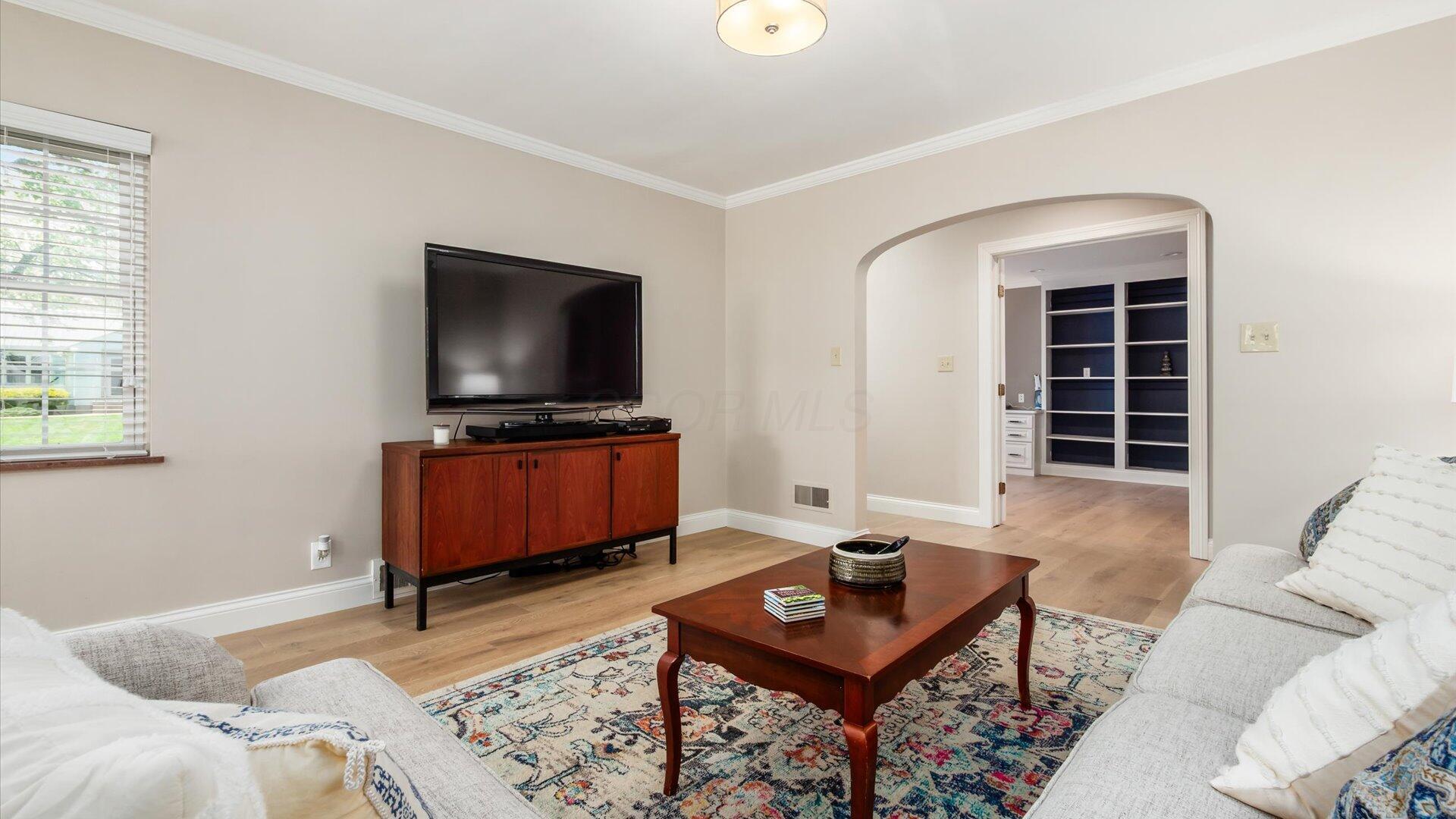 2728 W Ridgewood Circle