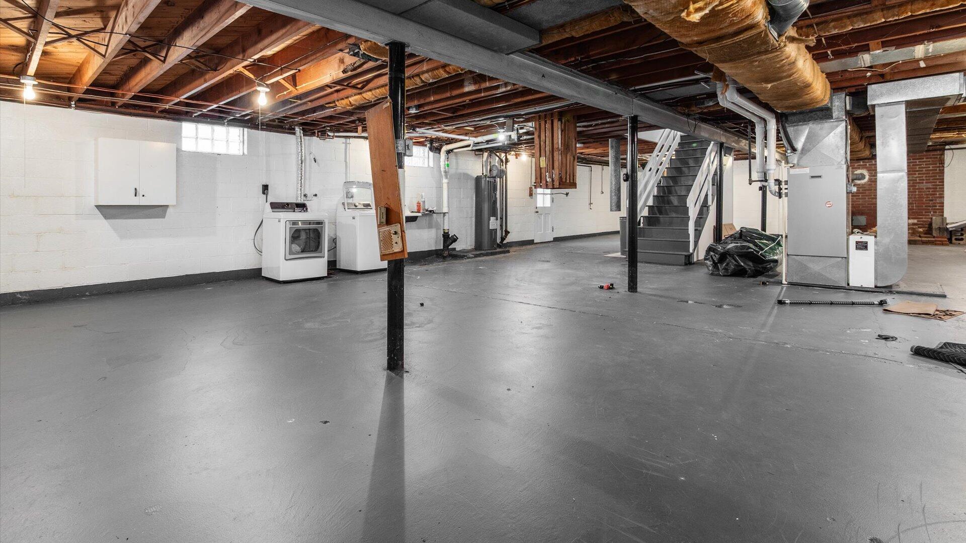 2728 W Ridgewood Circle