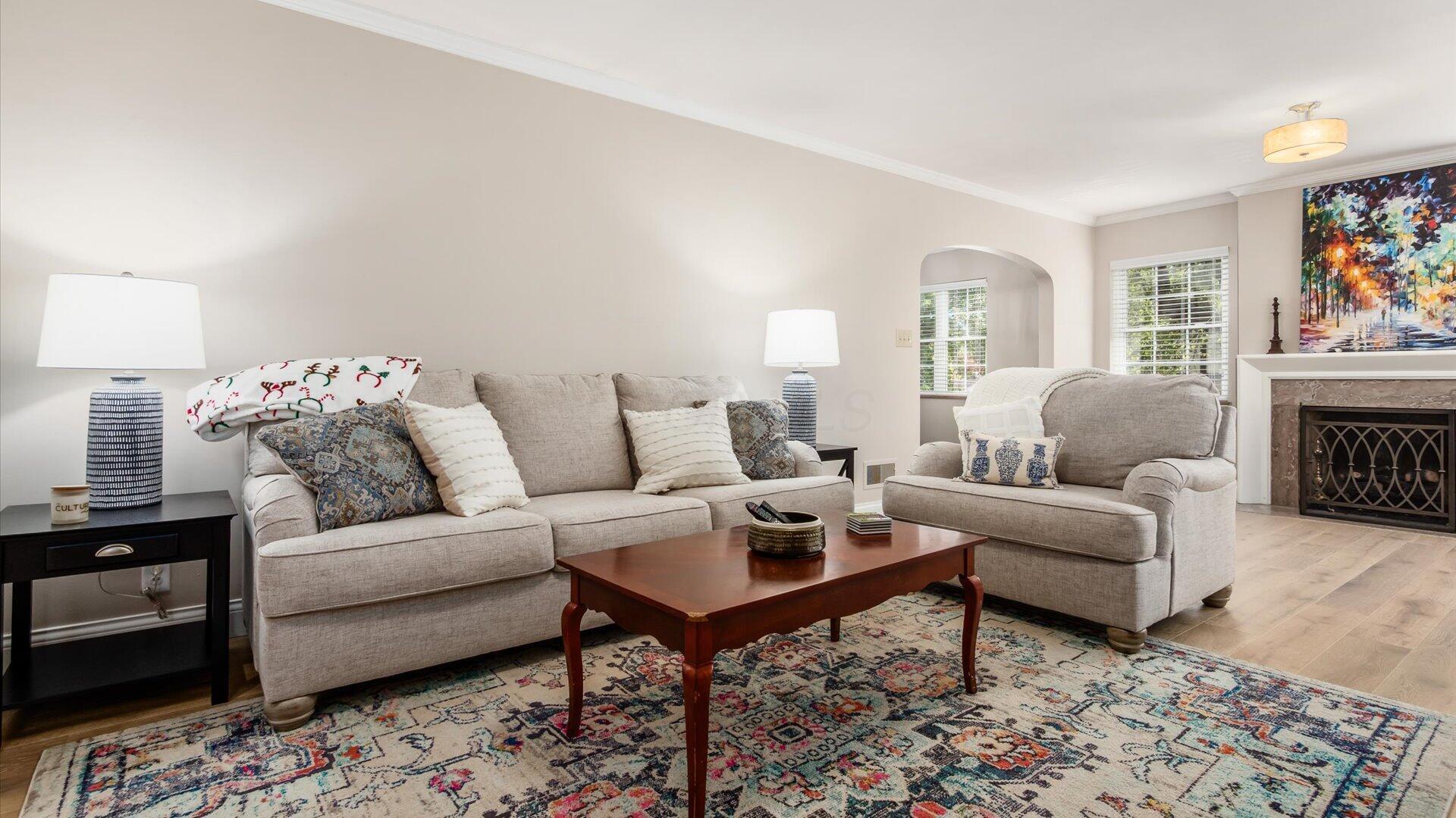 2728 W Ridgewood Circle