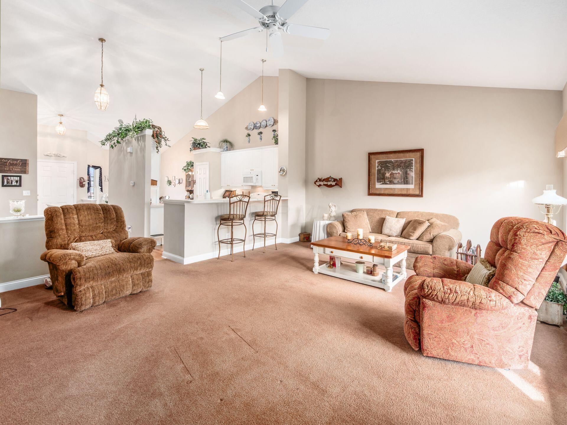 373 Wyndham Park S