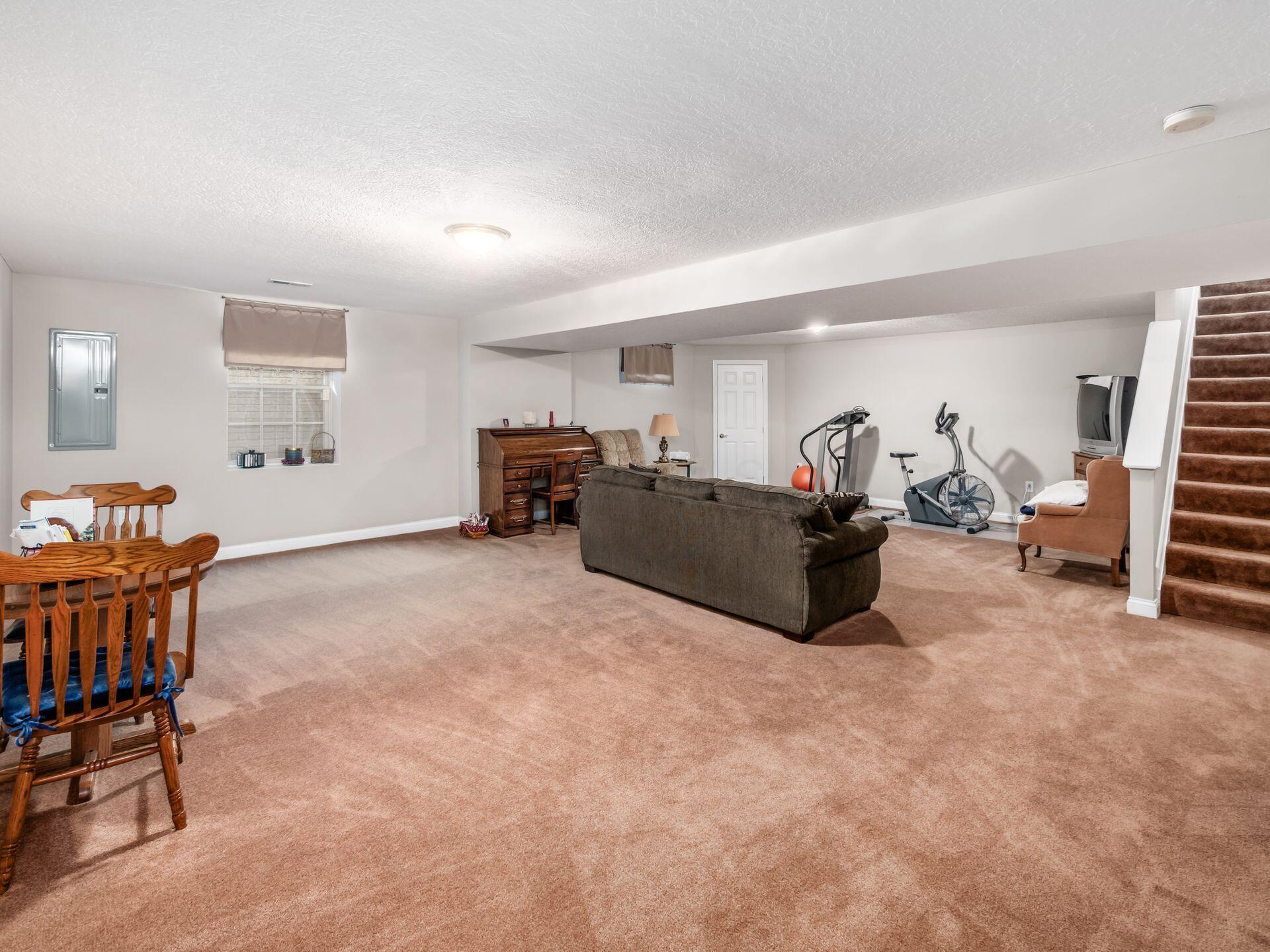 373 Wyndham Park S