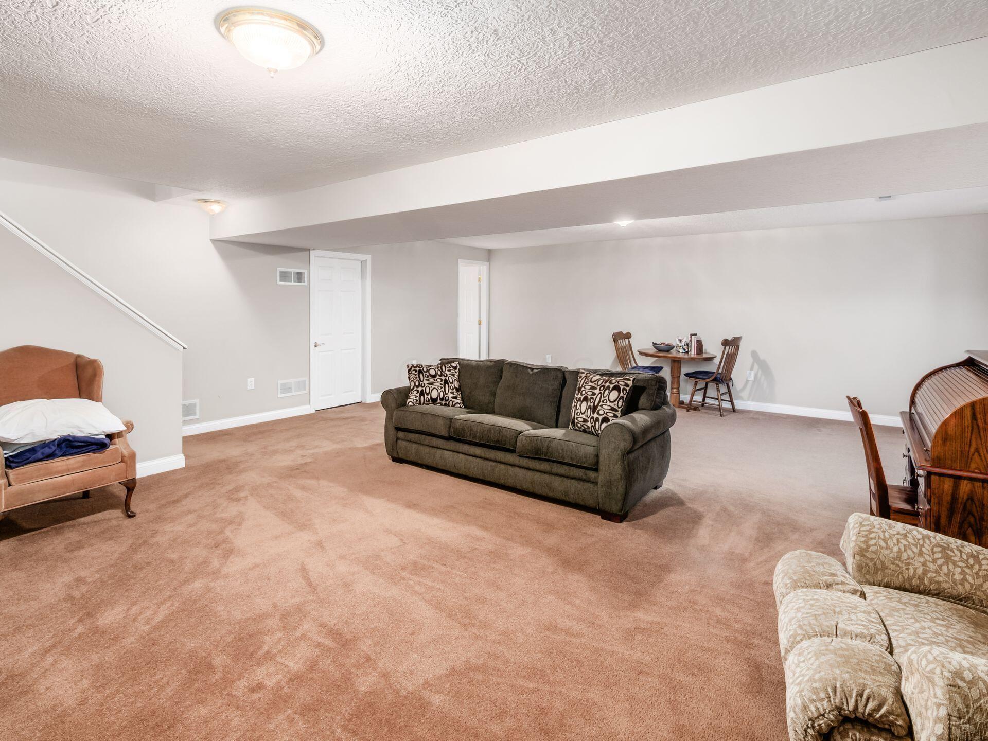 373 Wyndham Park S
