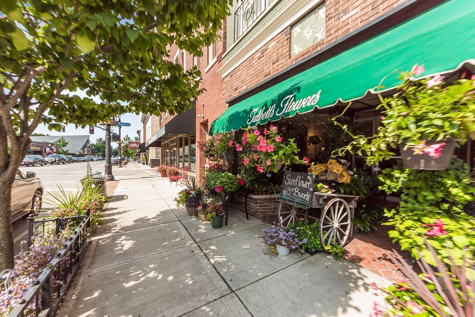 582 Westbury Woods Court