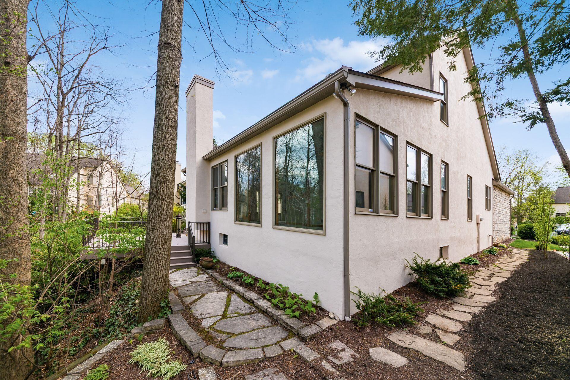 582 Westbury Woods Court