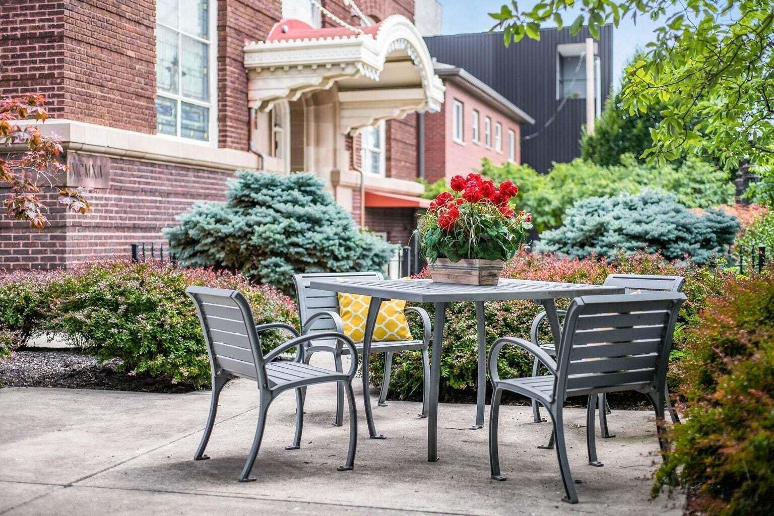 1276 N High Street, 206