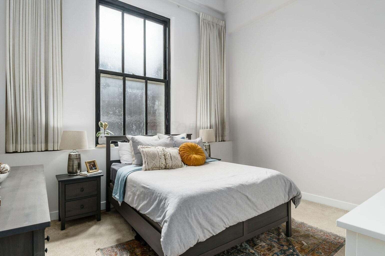 1276 N High Street, 206