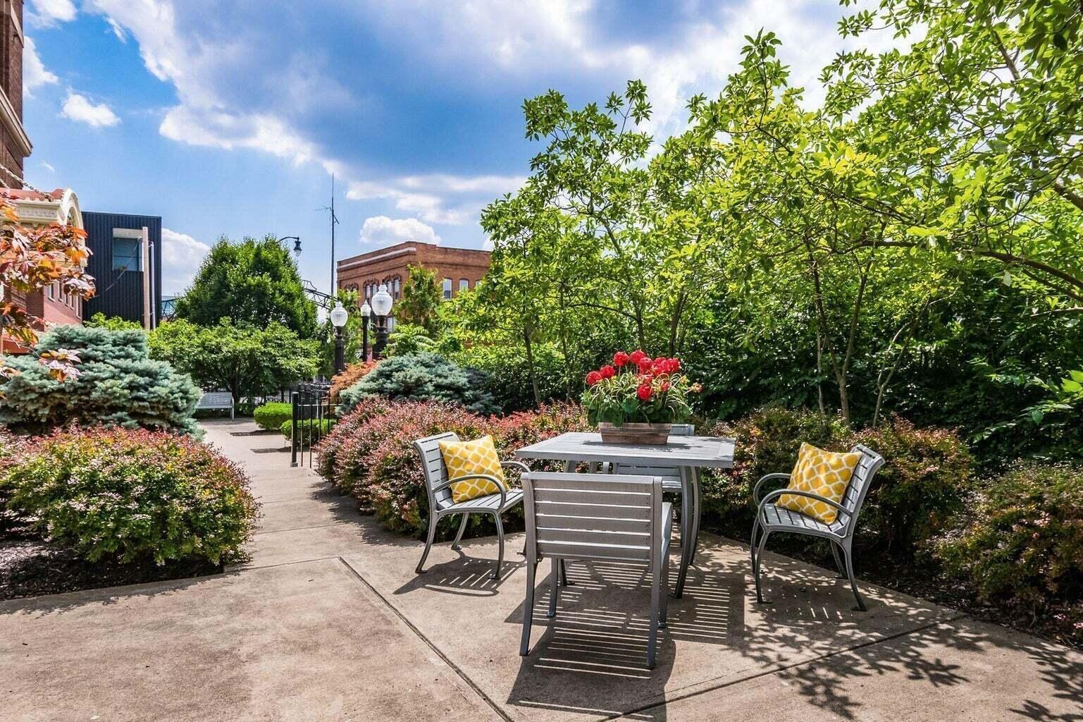 1276 N High Street, 206