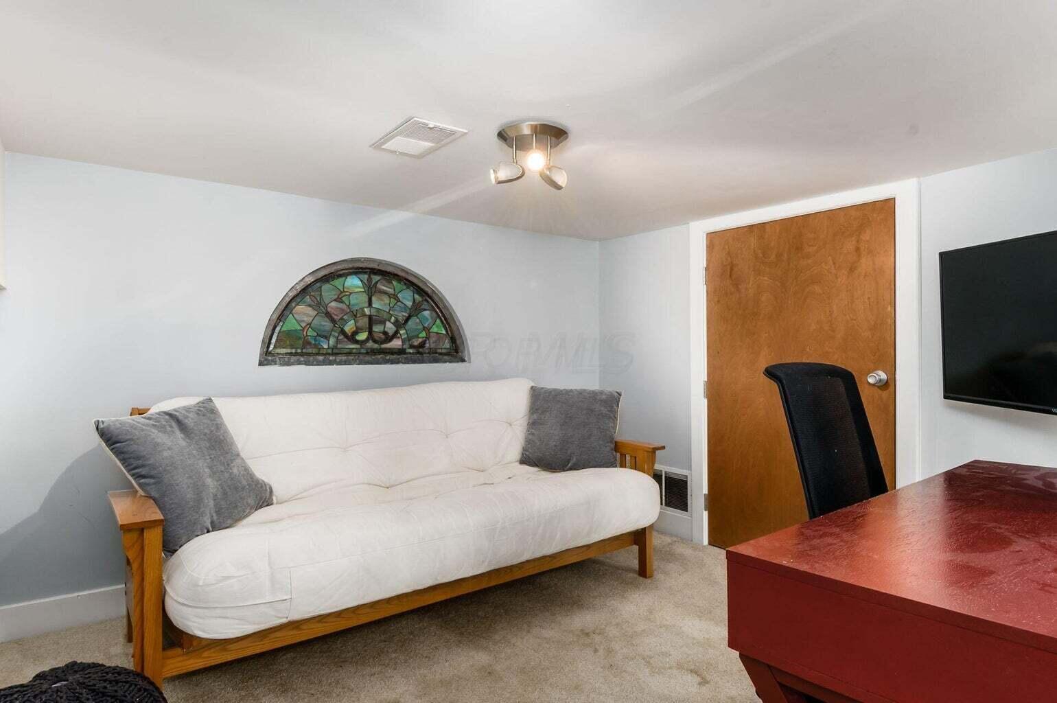 1276 N High Street, 206