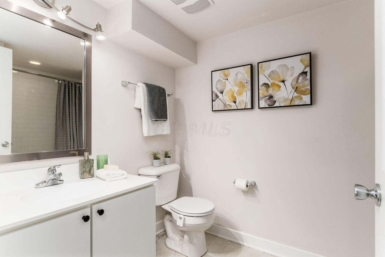 1276 N High Street, 206