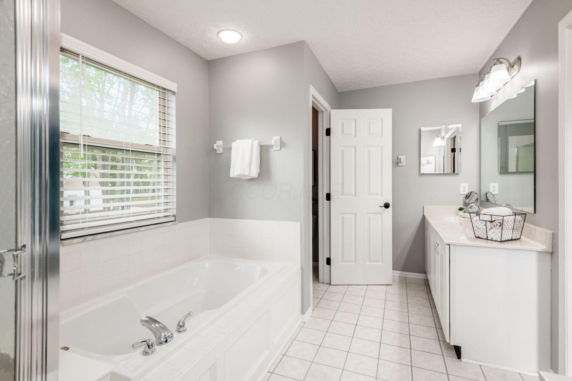 1128 Tidewater Court
