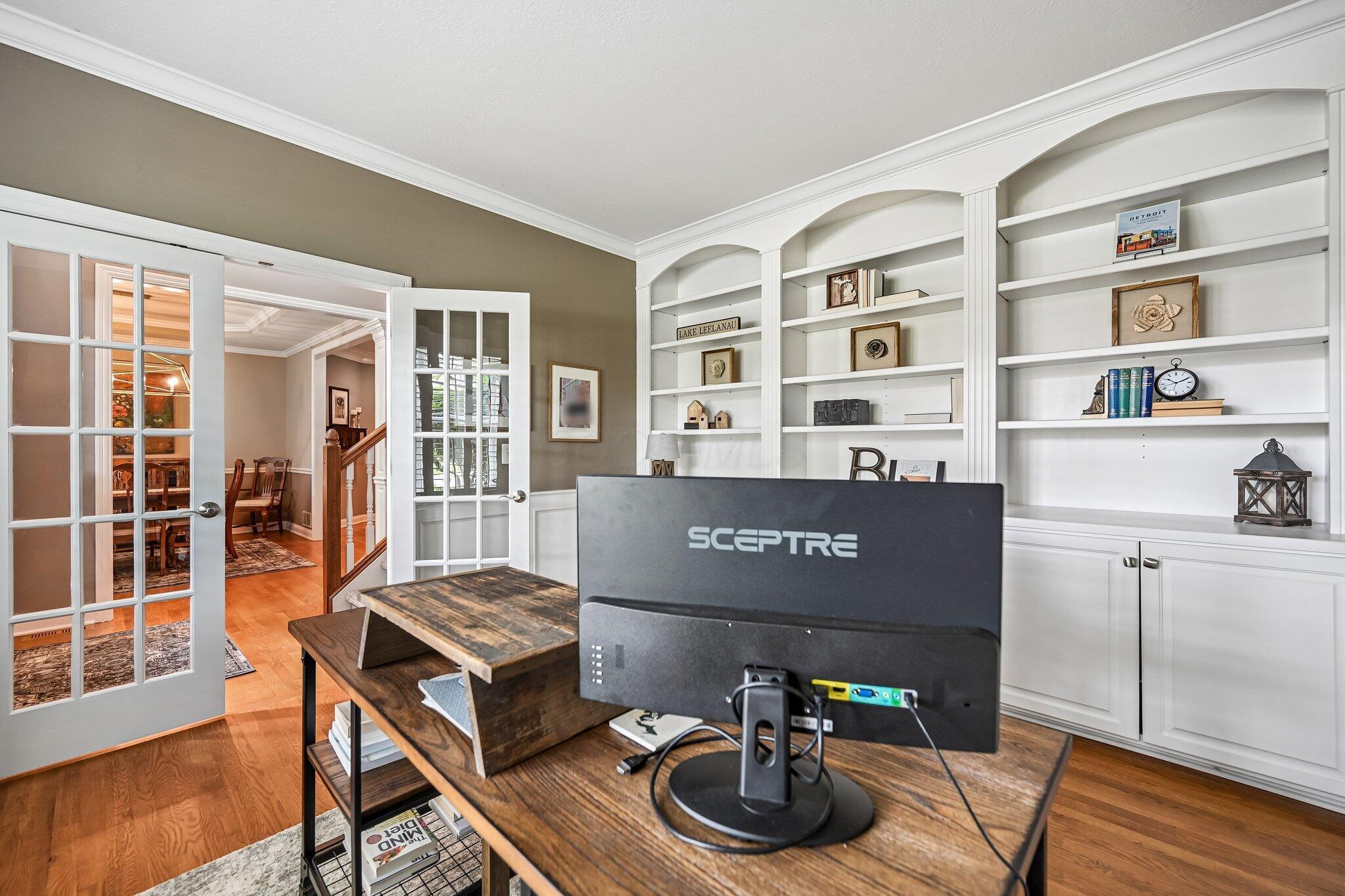 5751 Medallion Drive E