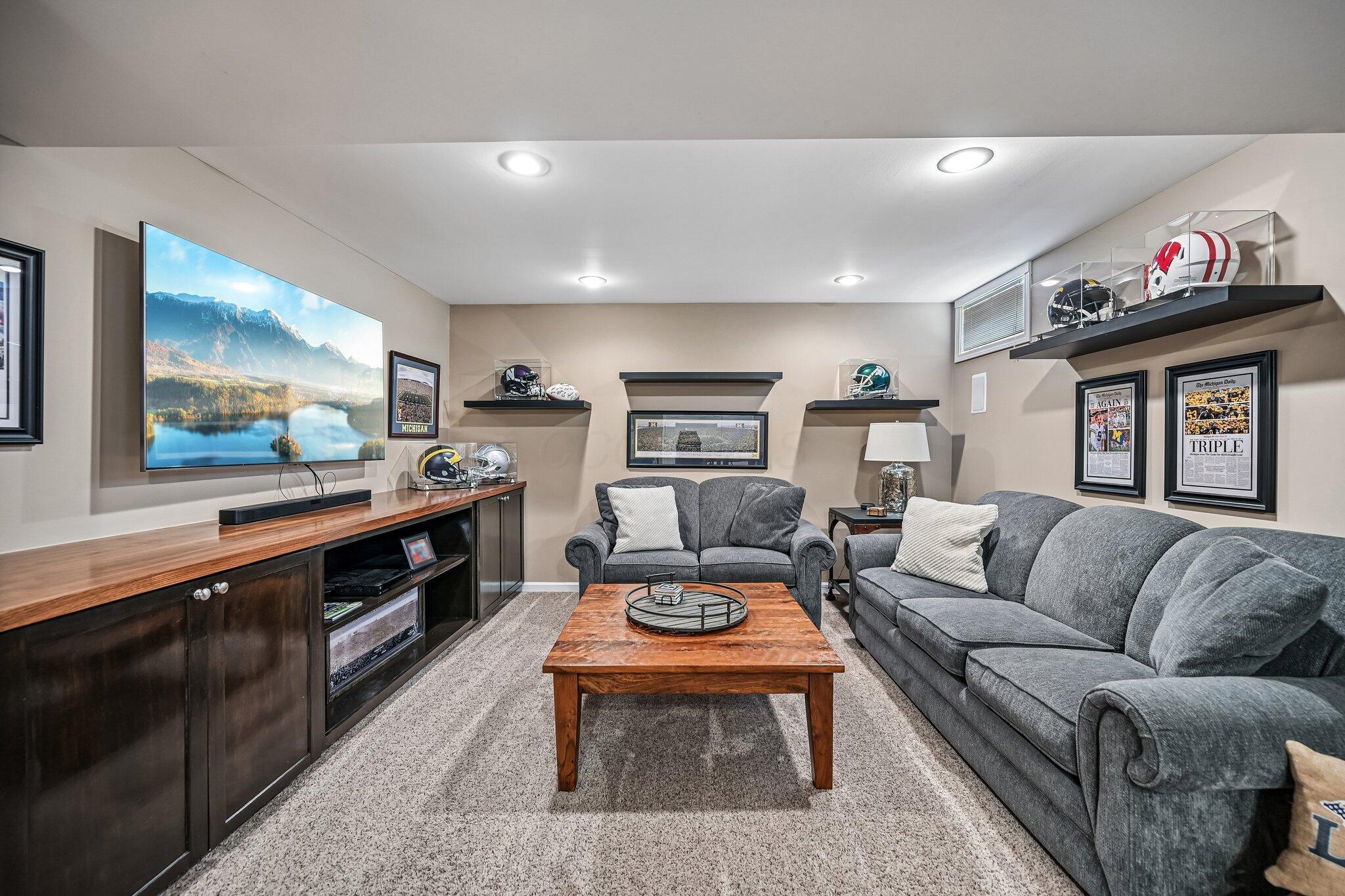 5751 Medallion Drive E