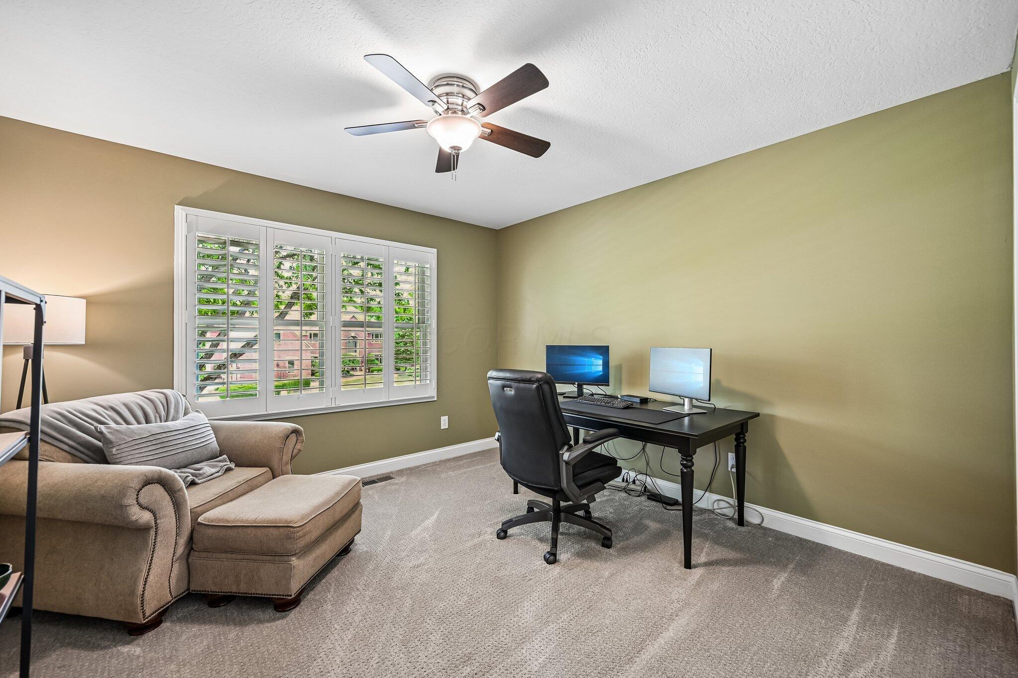5751 Medallion Drive E