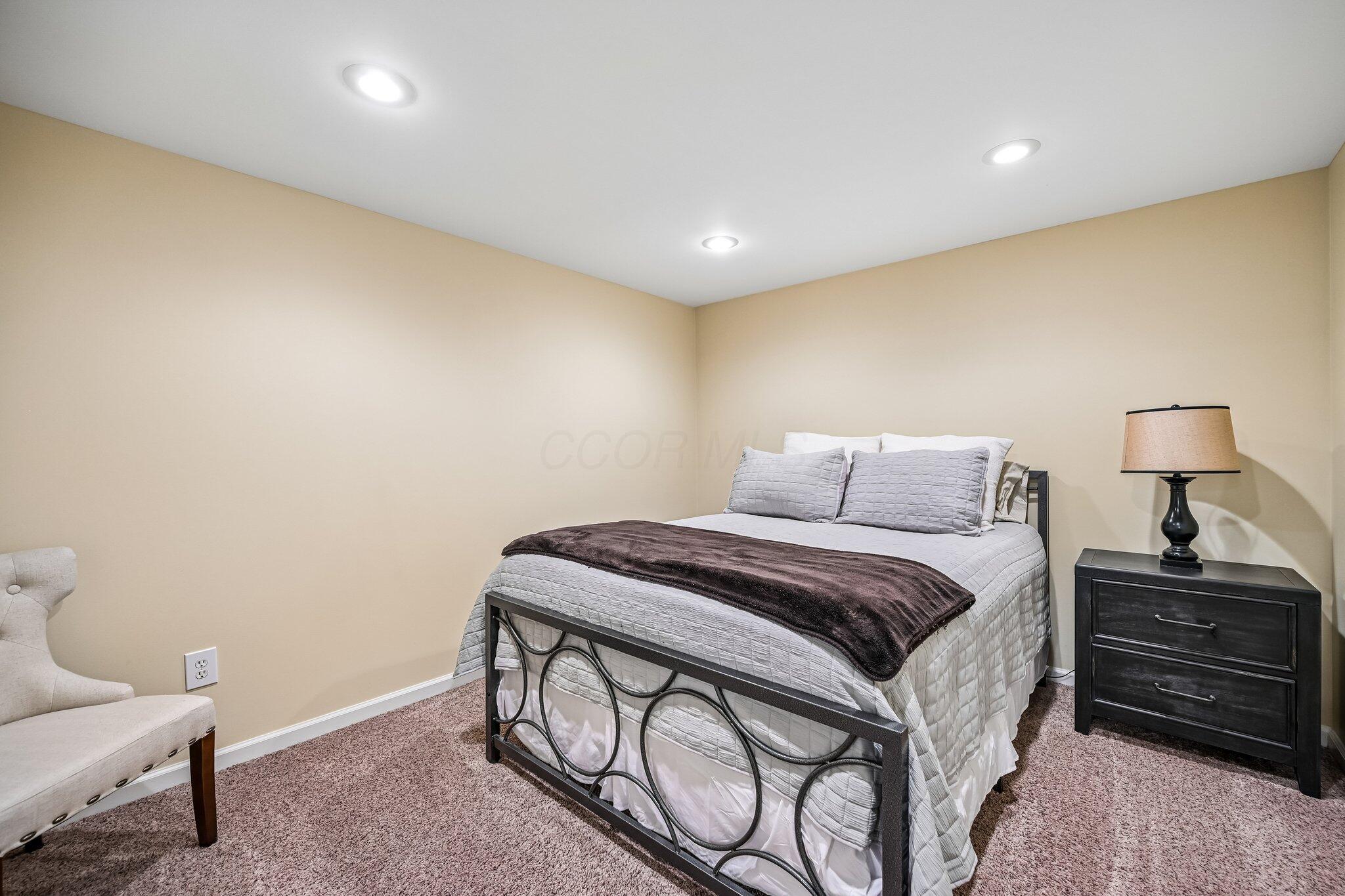 5751 Medallion Drive E