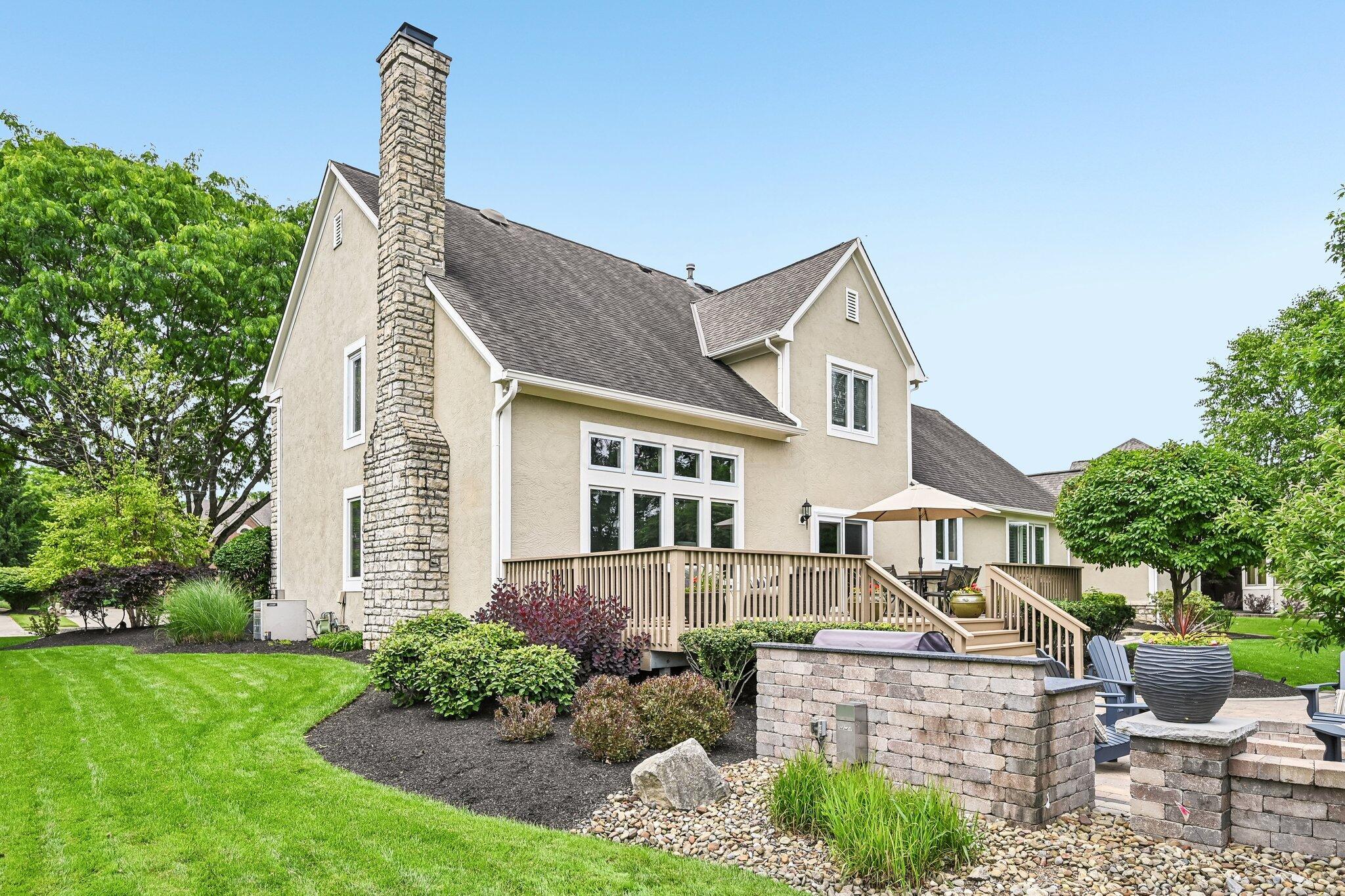 5751 Medallion Drive E