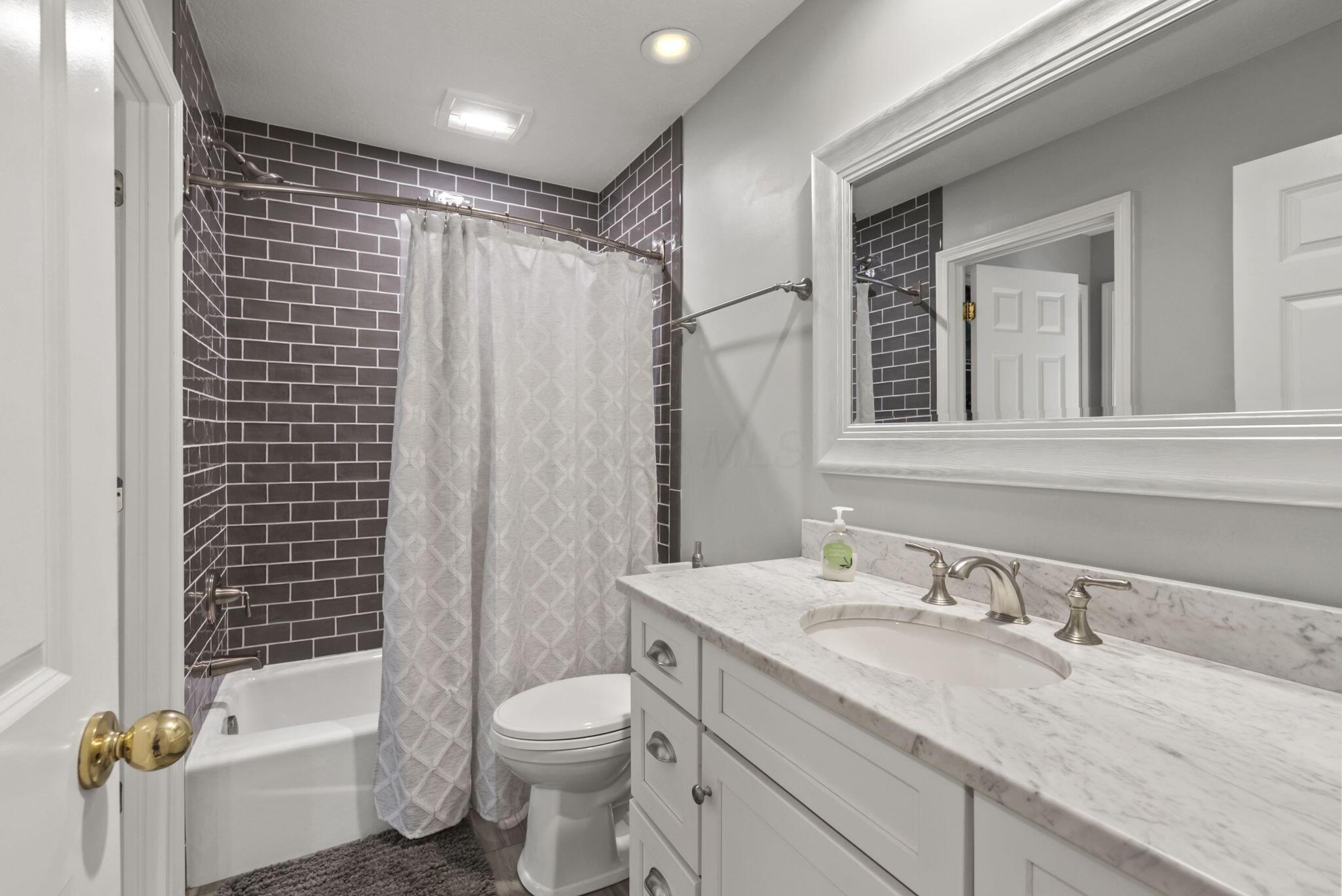 447 Ridge View Place