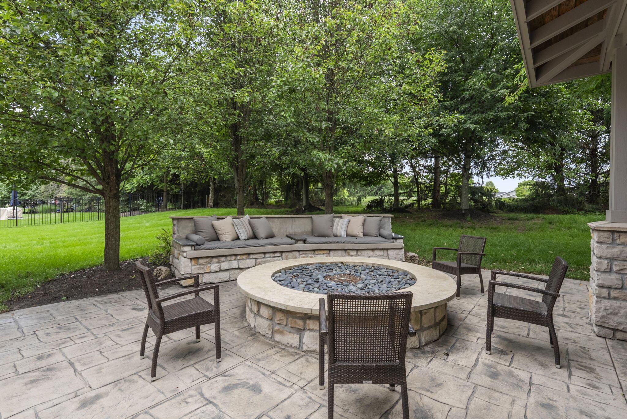 447 Ridge View Place