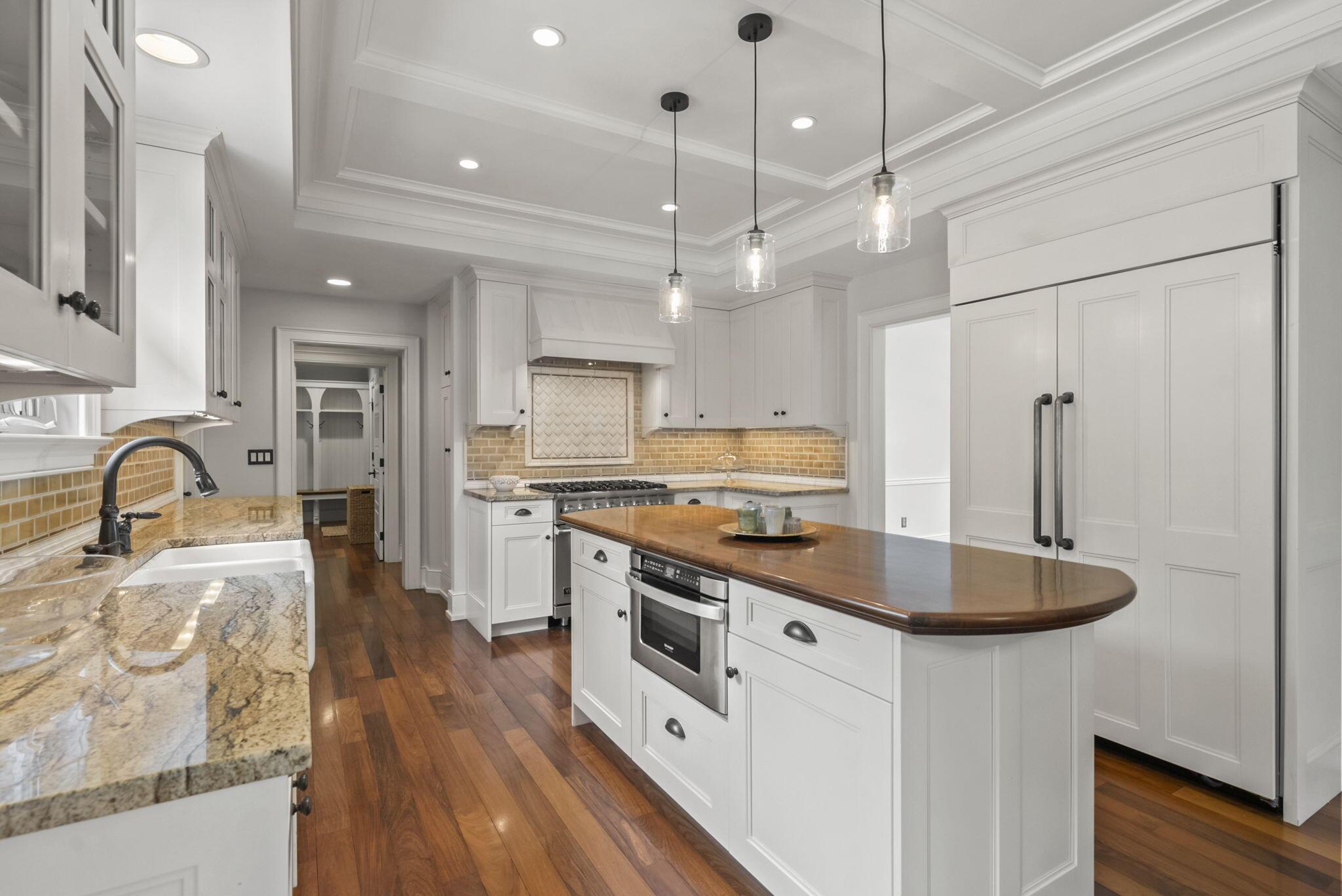 447 Ridge View Place