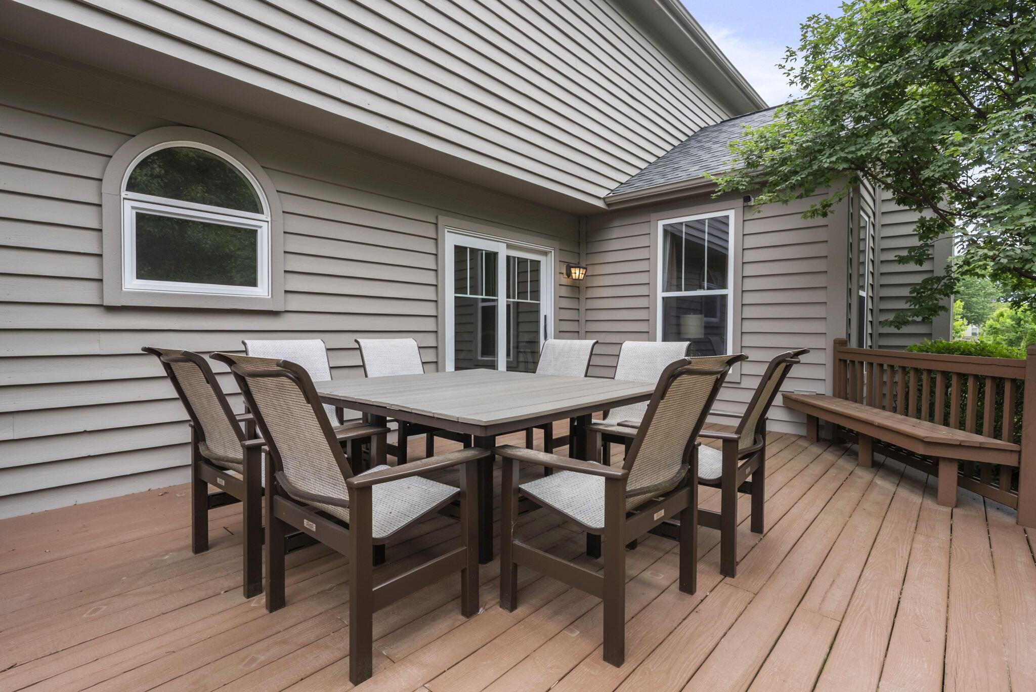 447 Ridge View Place