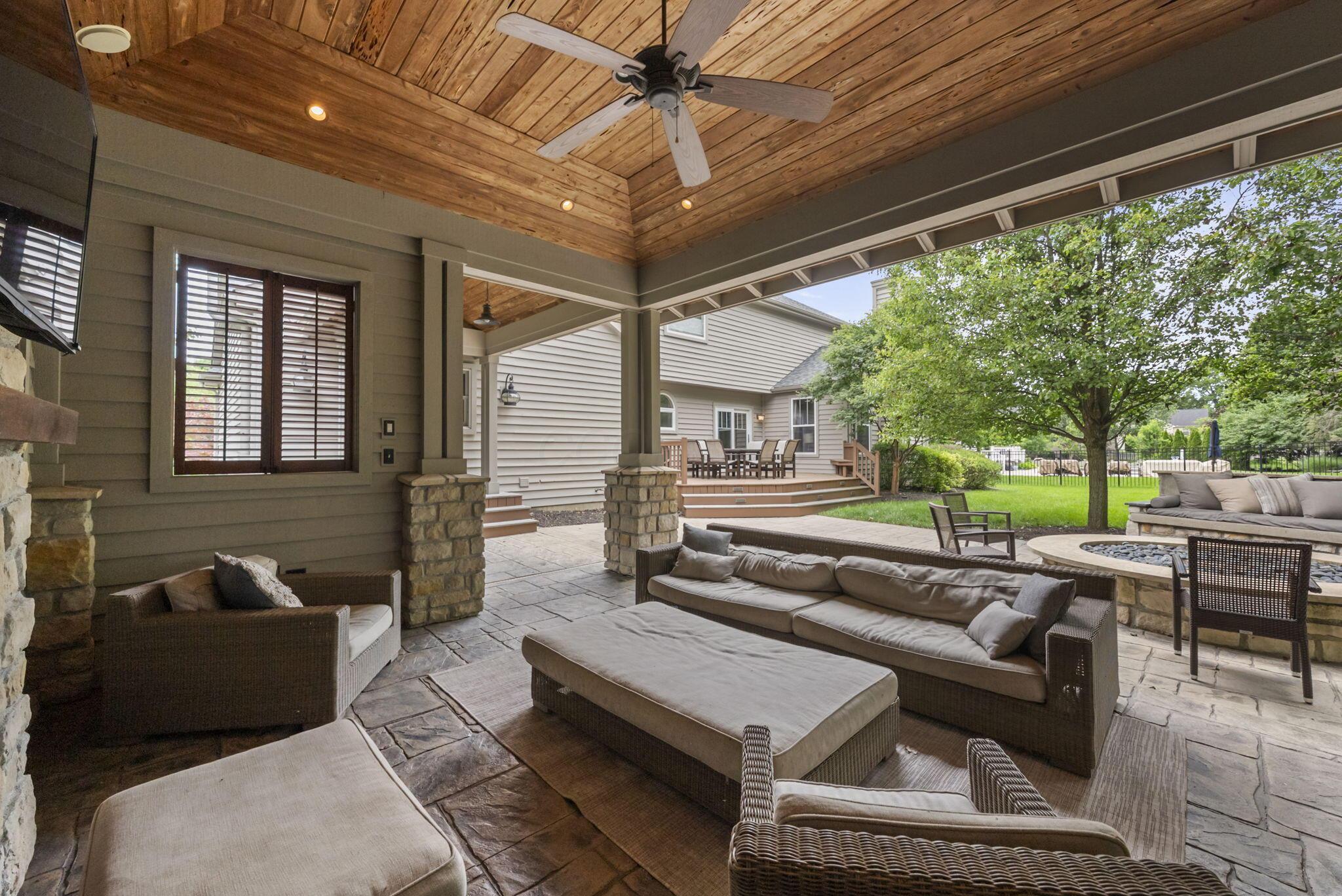 447 Ridge View Place