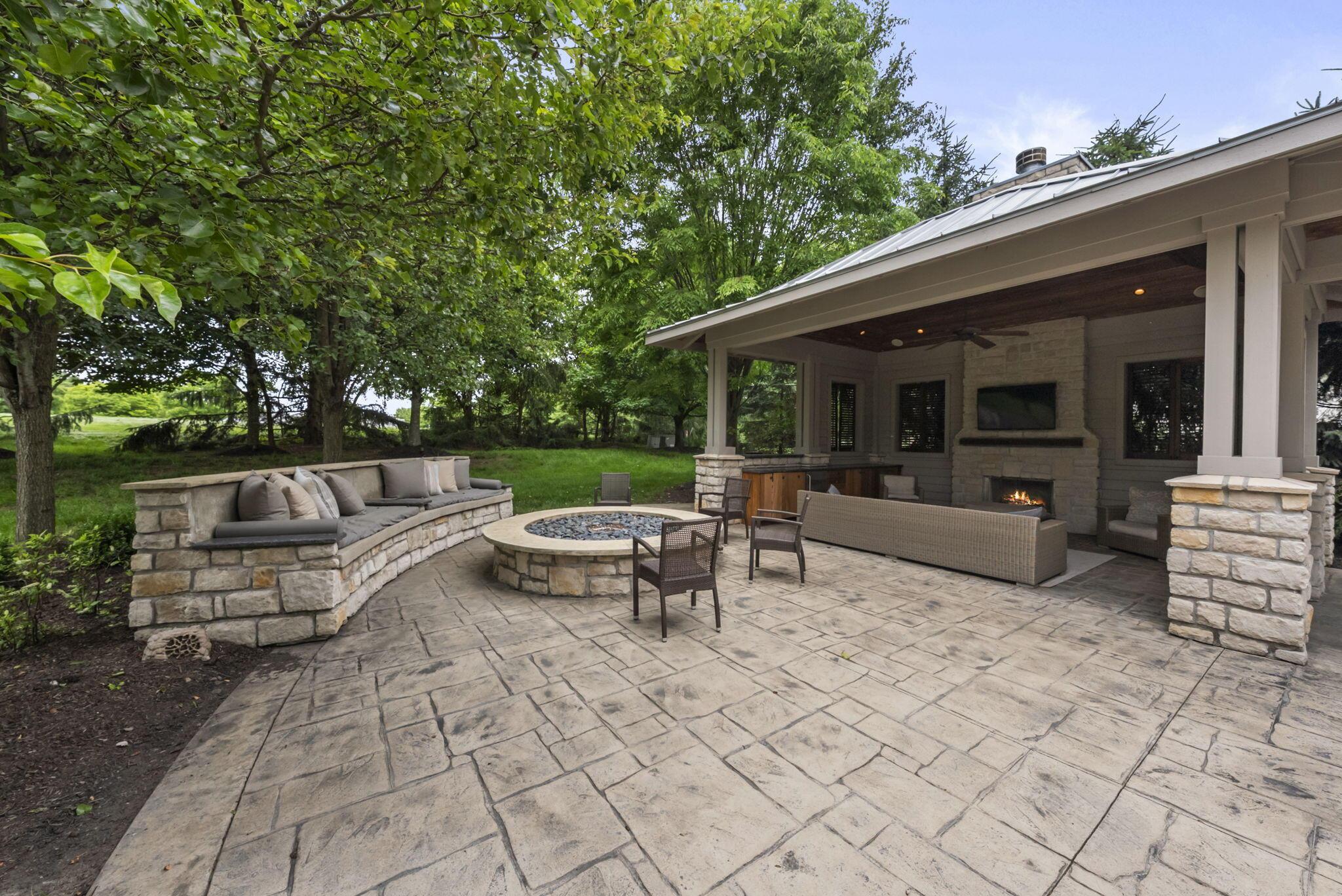 447 Ridge View Place