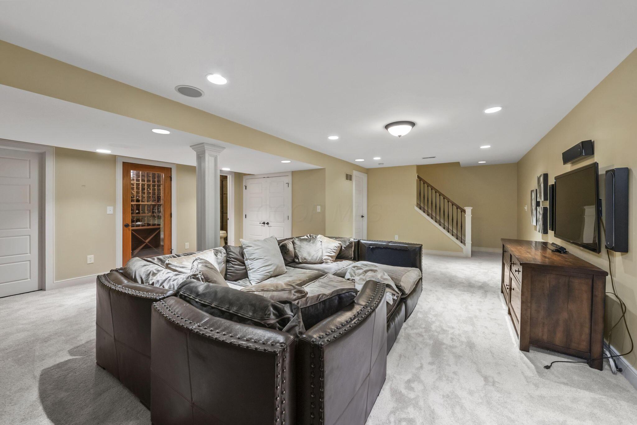 447 Ridge View Place