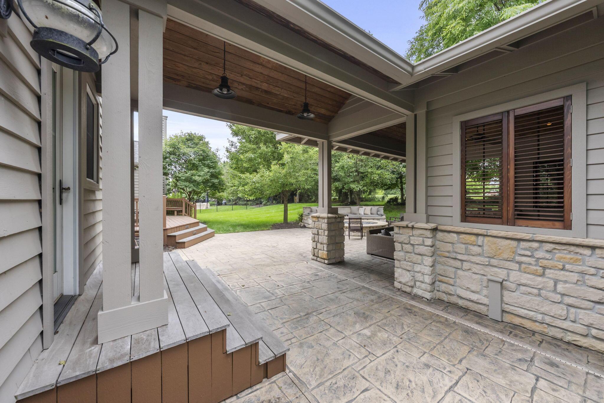 447 Ridge View Place