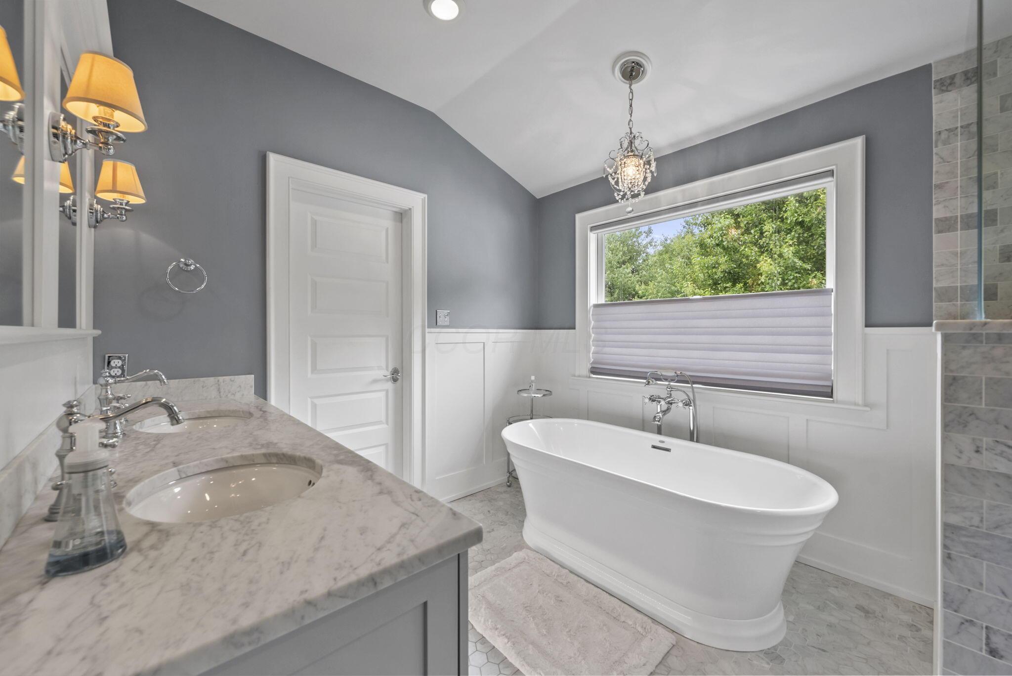 447 Ridge View Place