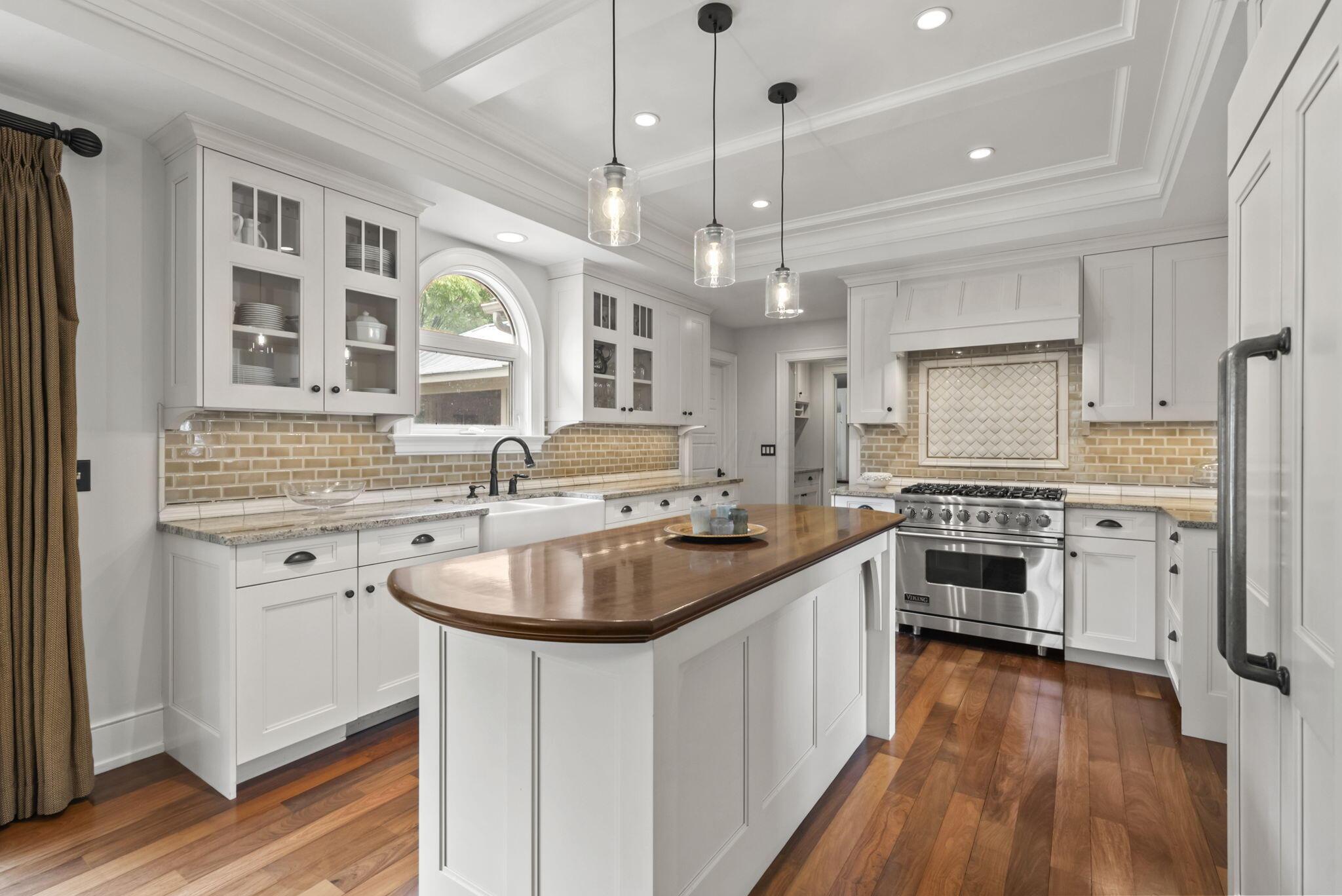 447 Ridge View Place