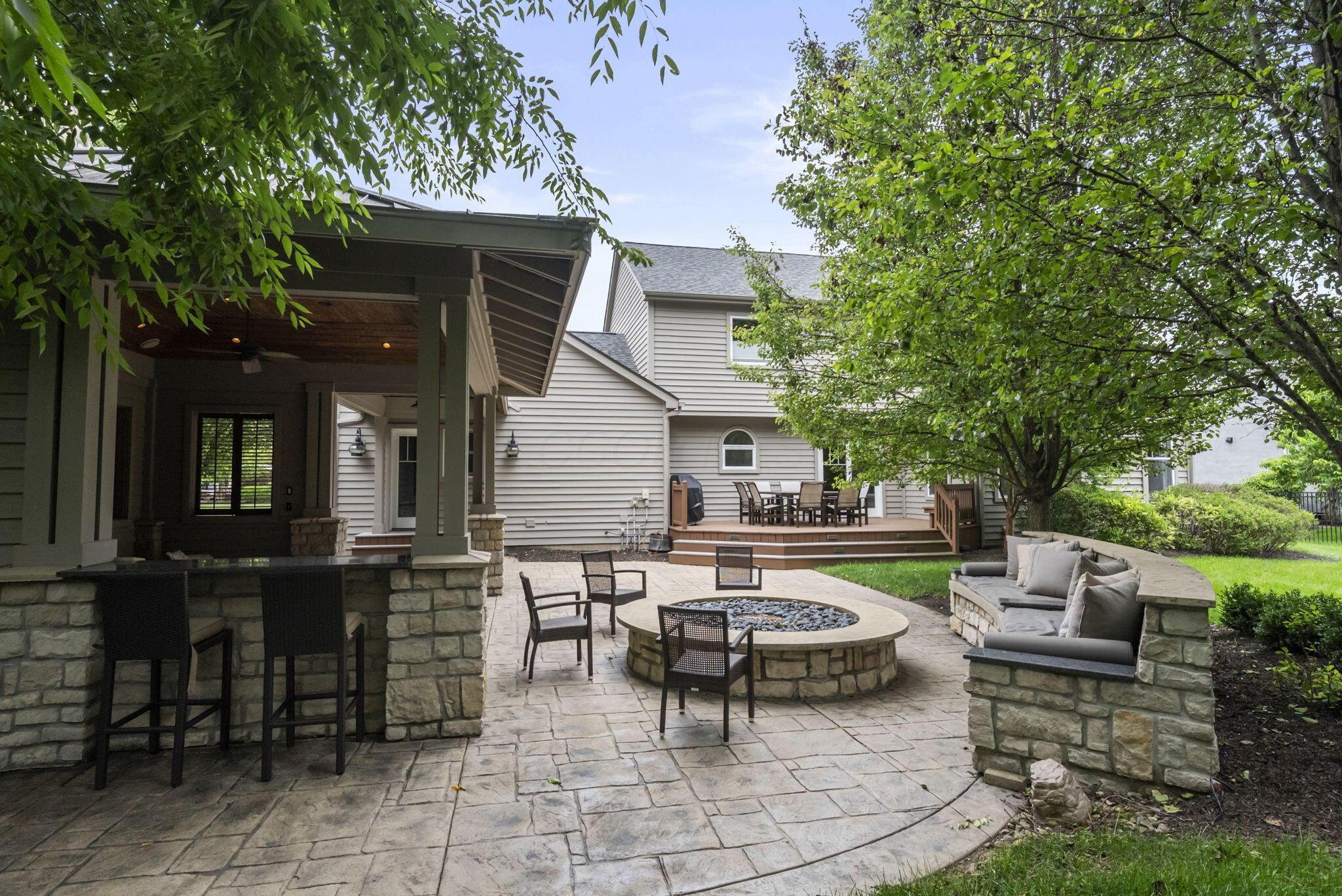 447 Ridge View Place