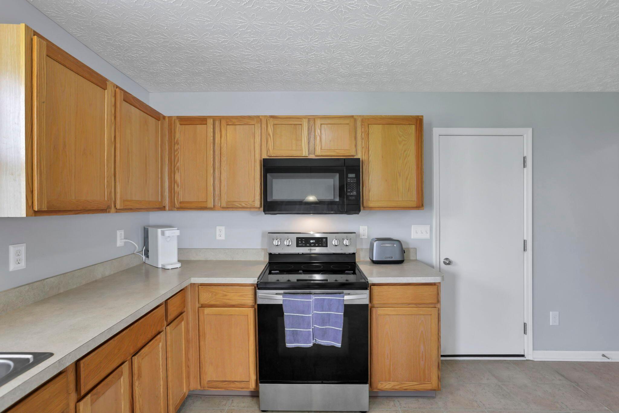 490 Harness Place