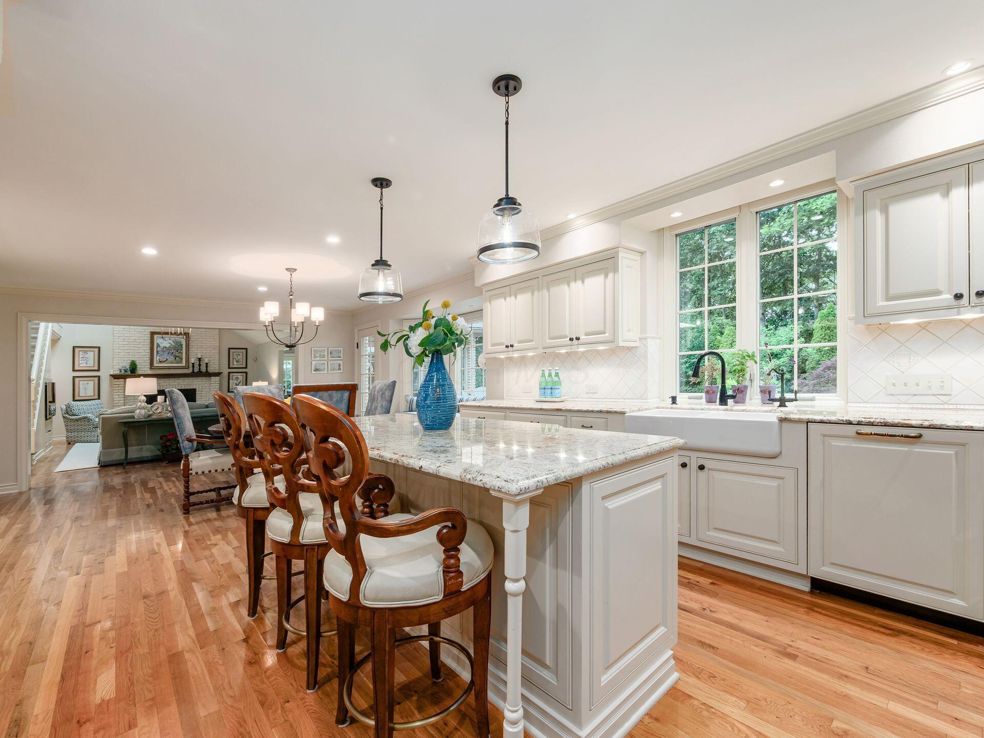 7083 Oakstream Court