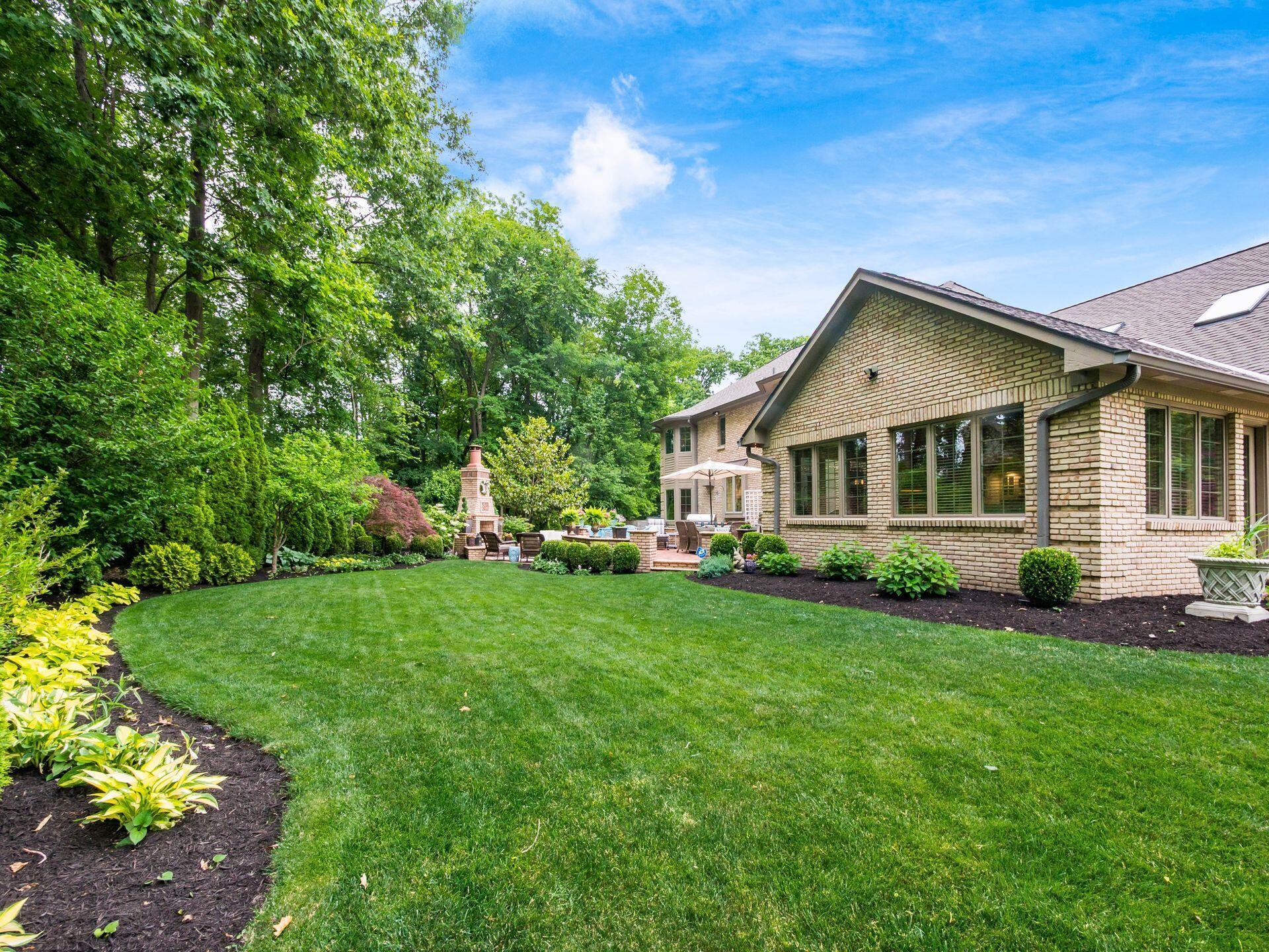 7083 Oakstream Court